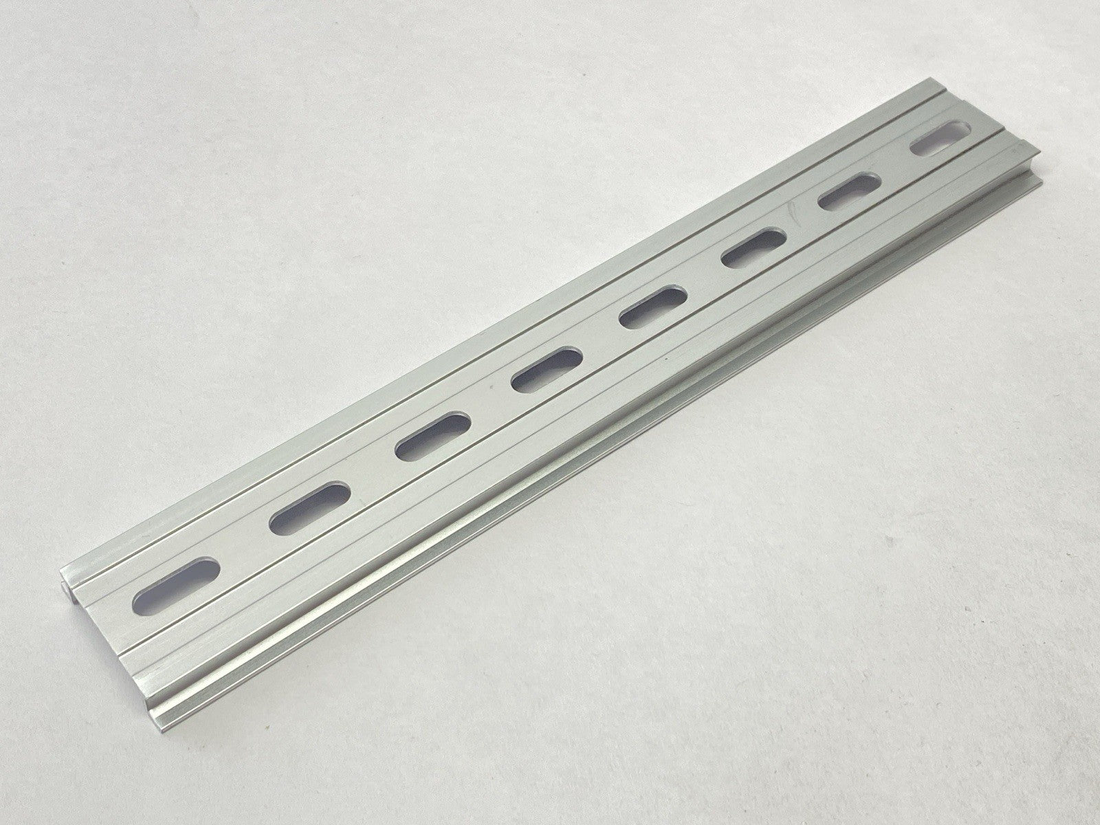 International Connector DS357.5A11-203 DIN Rail 8" LOT OF 9 - Maverick Industrial Sales