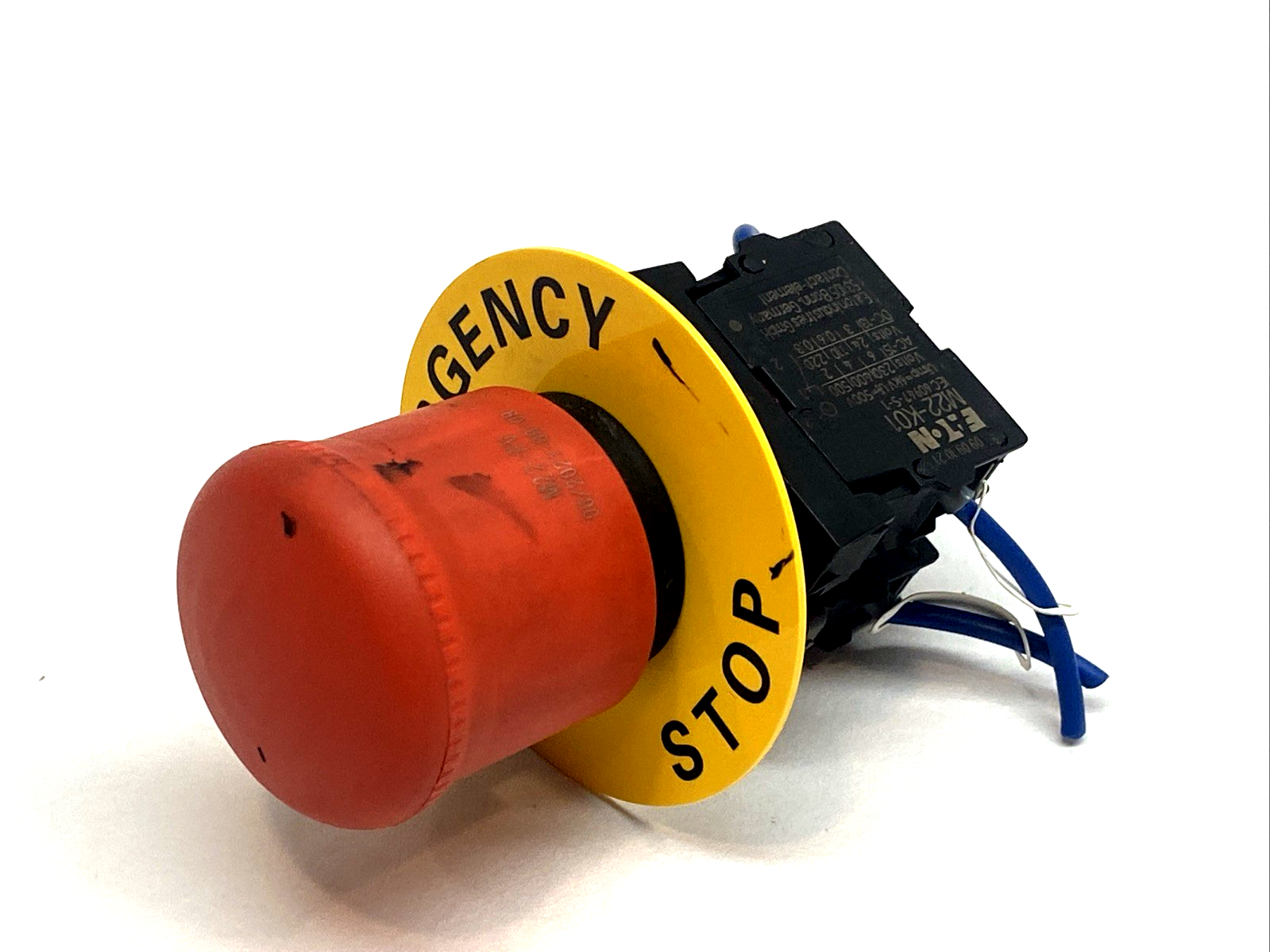 M22-PV | Eaton Emergency Stop Push Button - Used - Maverick Industrial Sales