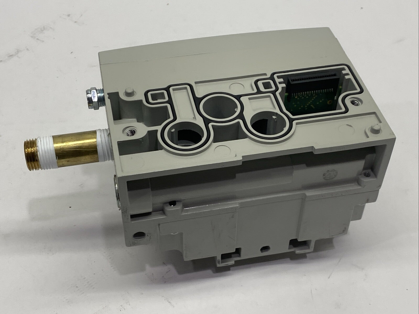 Numatics P599AE509838001 ROBOT EE-Interface Endplate w/ 8503AK428327007 - Maverick Industrial Sales