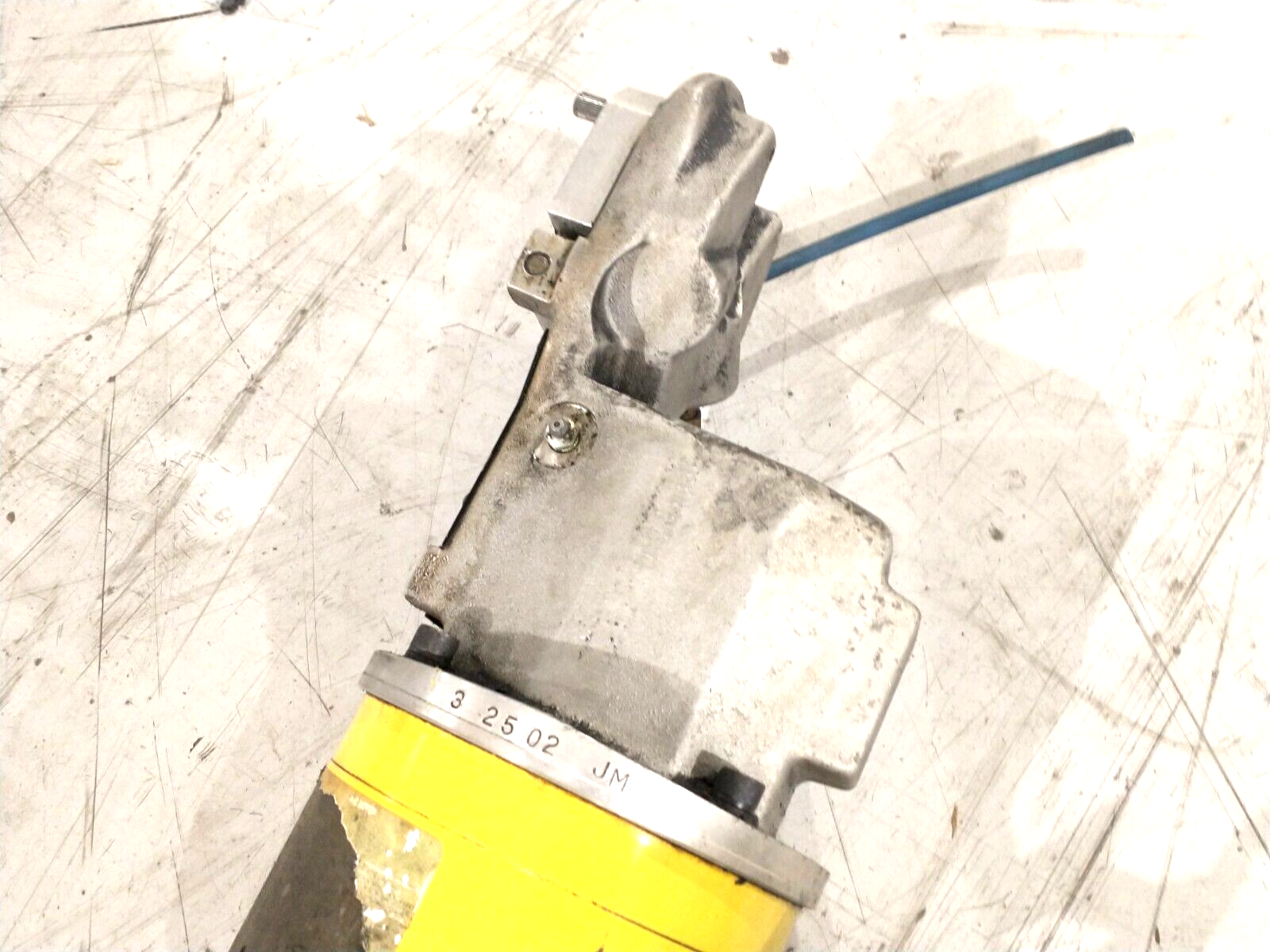 5K49UN8161 Motor 3PH 1725RPM w/ SEMTORQ Welding Tip Dresser/Cutter Top Oriented - Maverick Industrial Sales