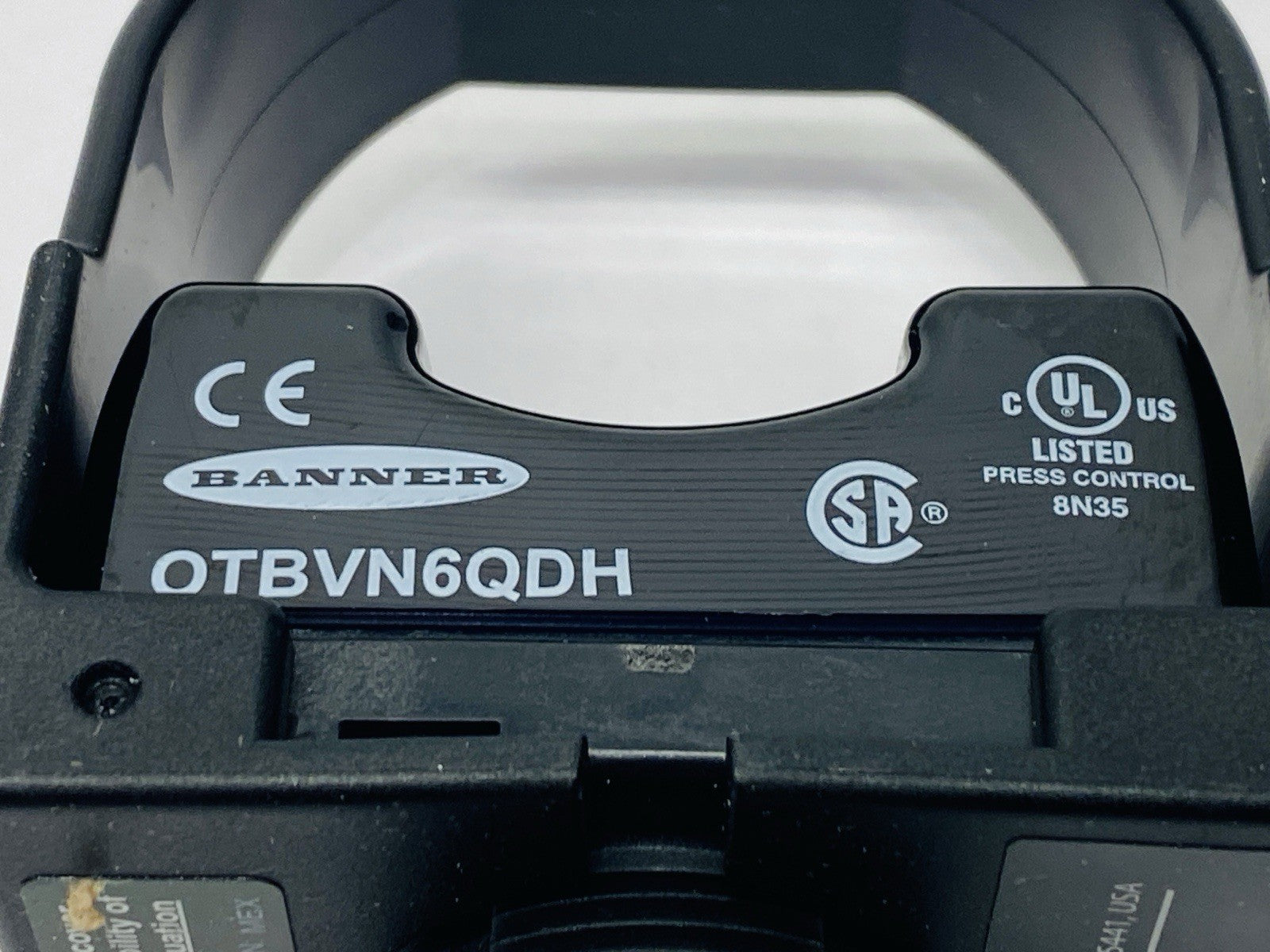 Banner OTBVN6QDH OTB Series Optical Touch Button Momentary Action M12 62415 - Maverick Industrial Sales