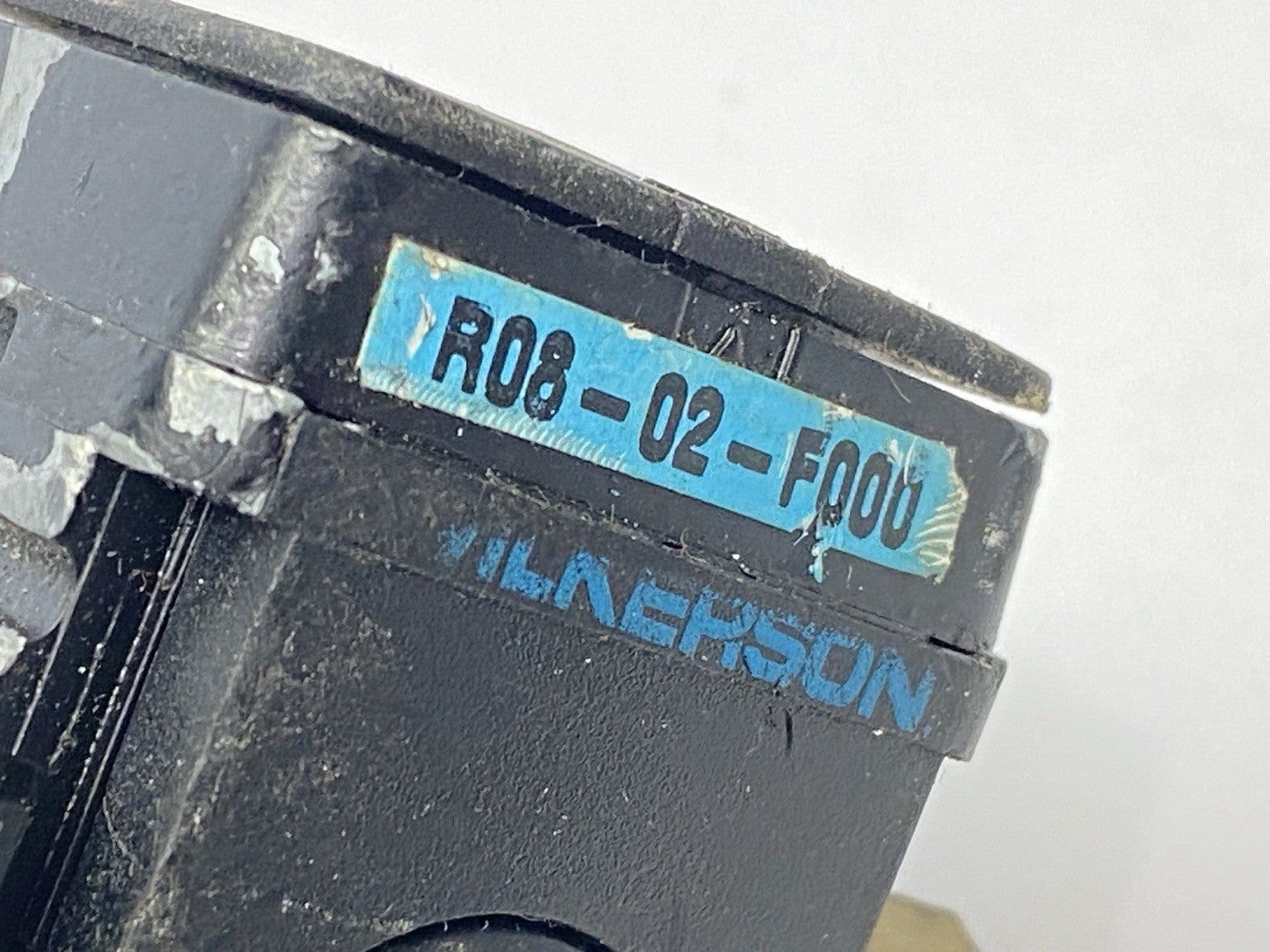 R08-02-F000 | Wilkerson Pneumatic Regulator 0-125PSIG 1/4" NPT w/ Gauge - Used - Maverick Industrial Sales
