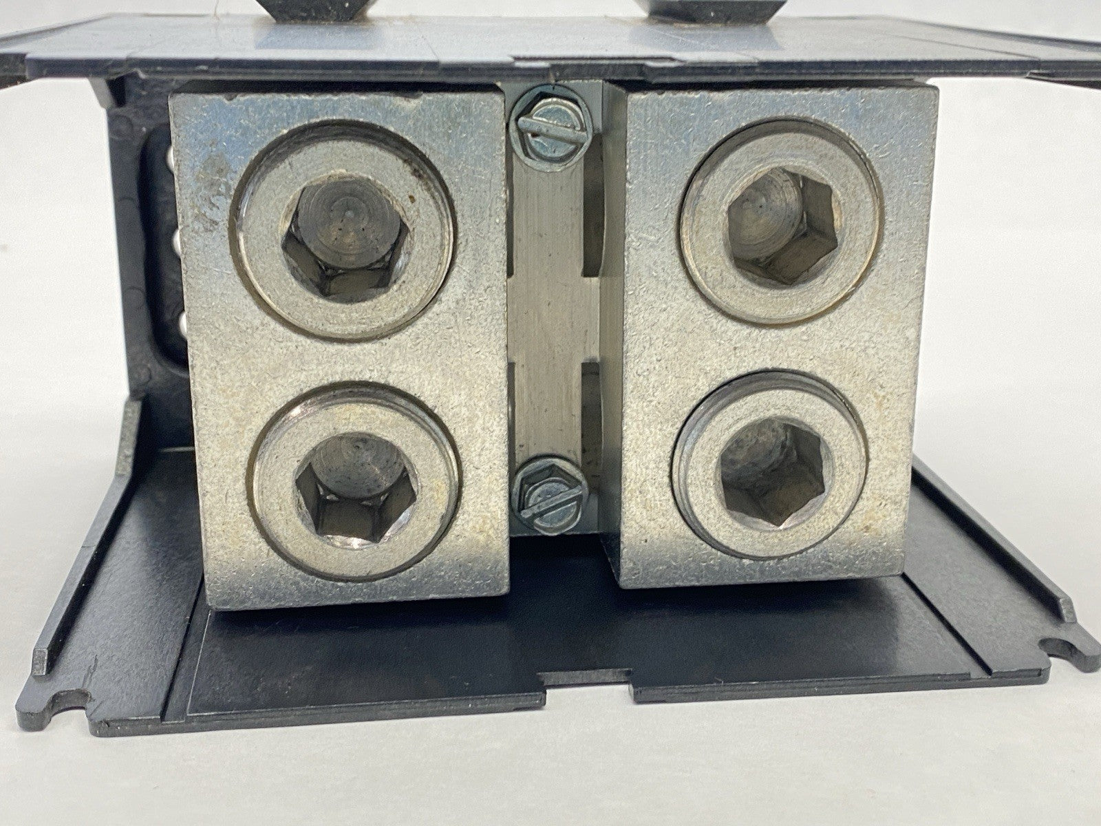 Marathon 1351702CH Power Distribution Block 950A 600V - Maverick Industrial Sales