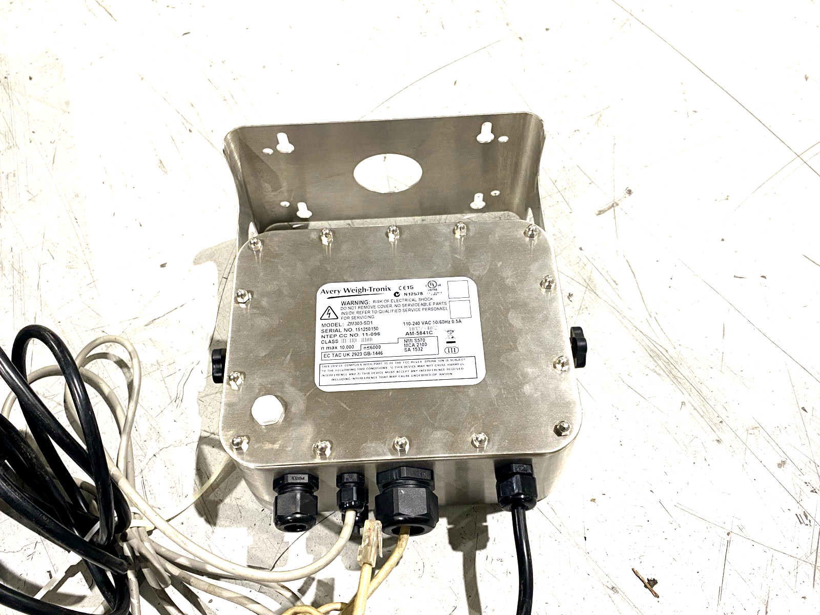 B-Tek BT-2424-100-CS-SP Weight Scale 24" x 24" 100Lb Cap, ZM303-SD1 Indicator - Maverick Industrial Sales