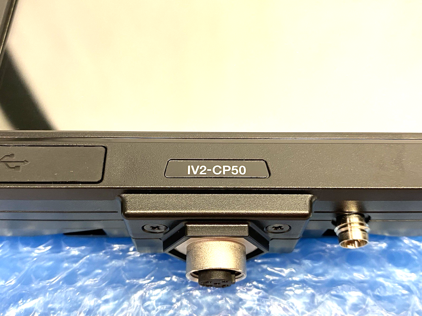 IV2-CP50 | Keyence Control Panel, Analog resistive, 5.7" TFT color LCD, 640 × 480 - New – Open box - Maverick Industrial Sales