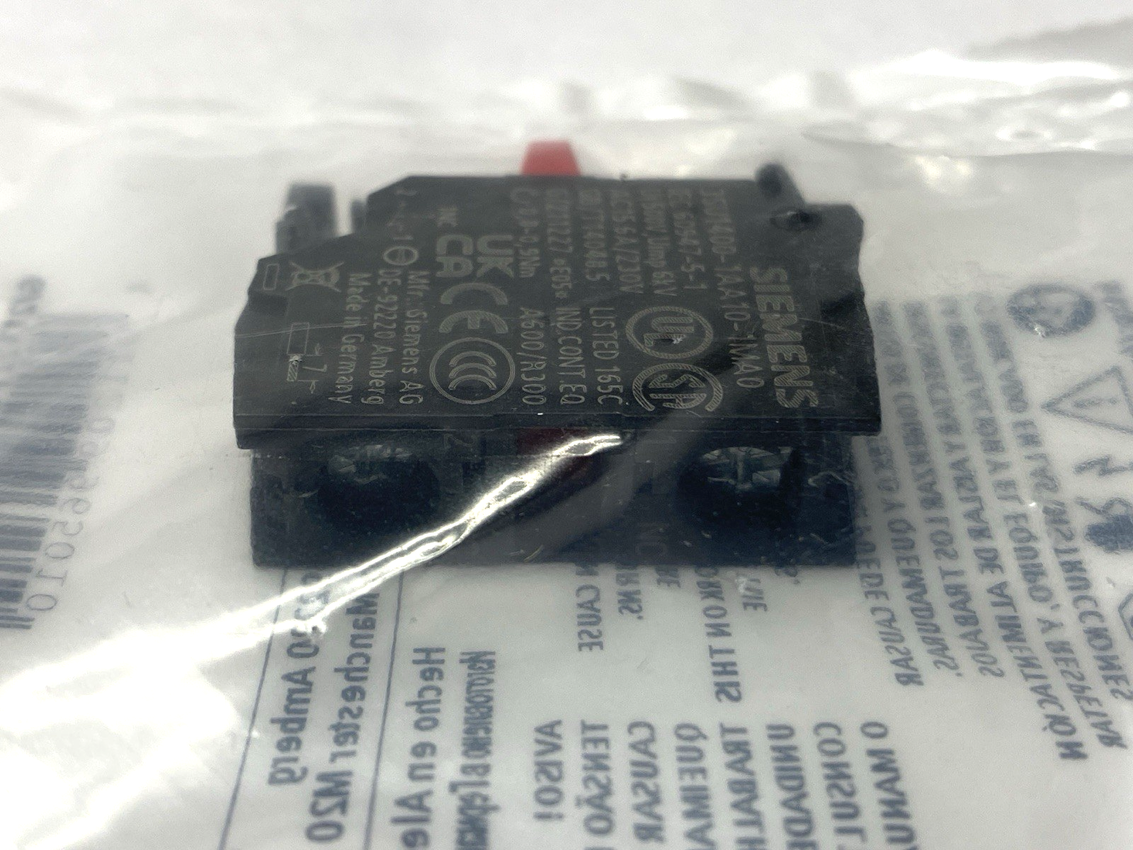 Siemens 3SU1400-1AA10-1MA0 Contact Module 1NC LOT OF 2 - Maverick Industrial Sales