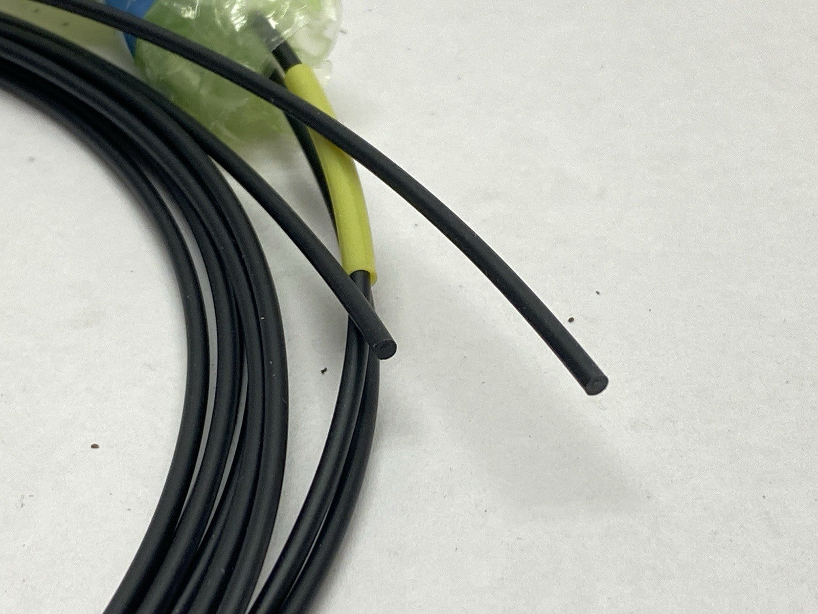Keyence FU-E11 Transmissive Fiber Unit Area Type 11-mm Wide - Maverick Industrial Sales