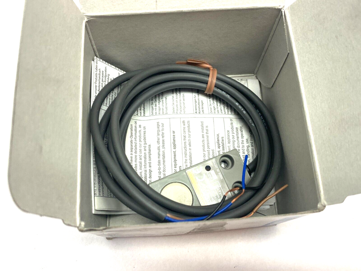 TL-W5F2 | Omron Inductive Proximity Switch Sensor 12~24VDC - New – Open box - Maverick Industrial Sales