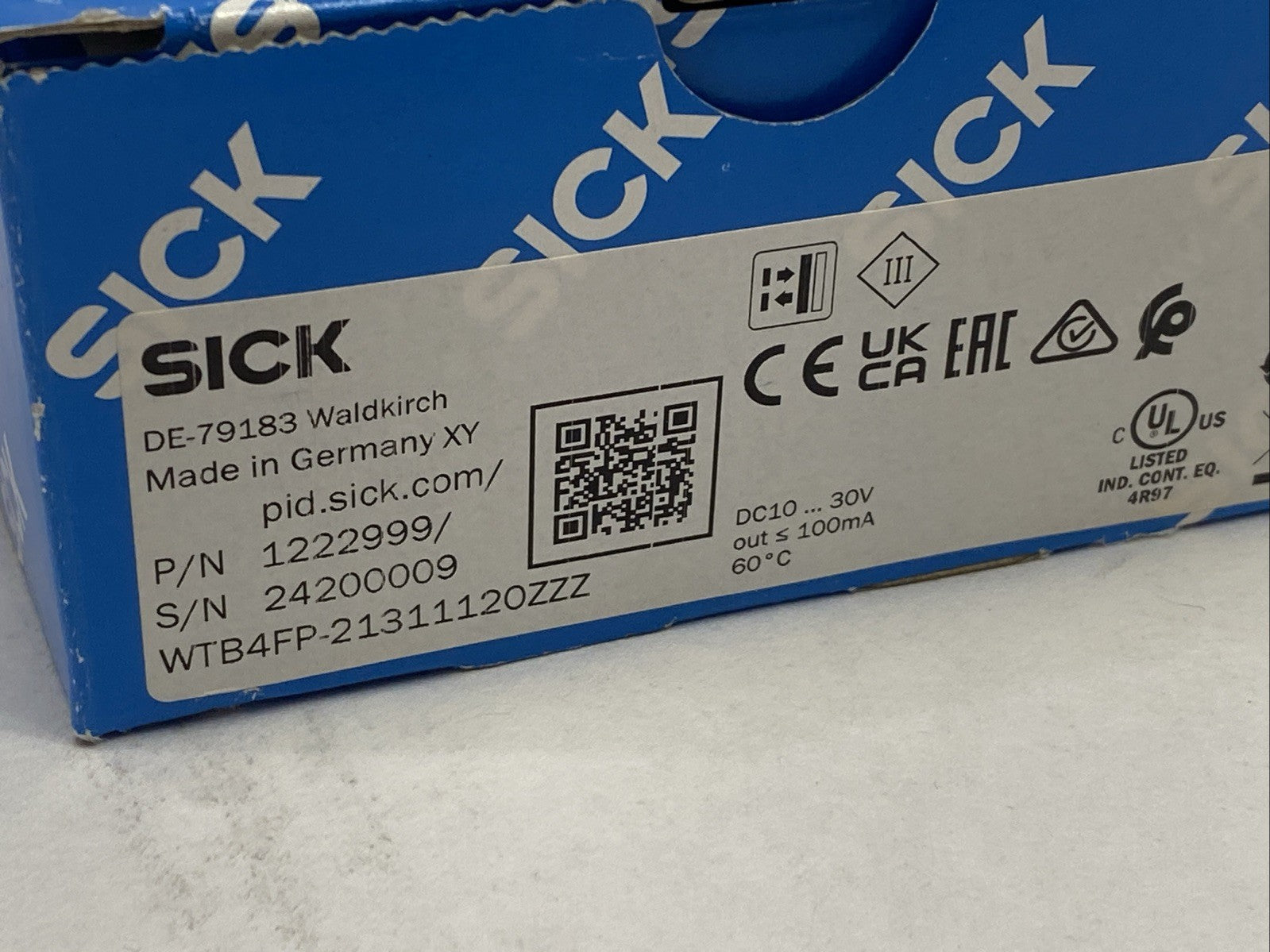 Sick WTB4FP-21311120ZZZ Photoelectric Sensor 10-30VDC 1222999 - Maverick Industrial Sales