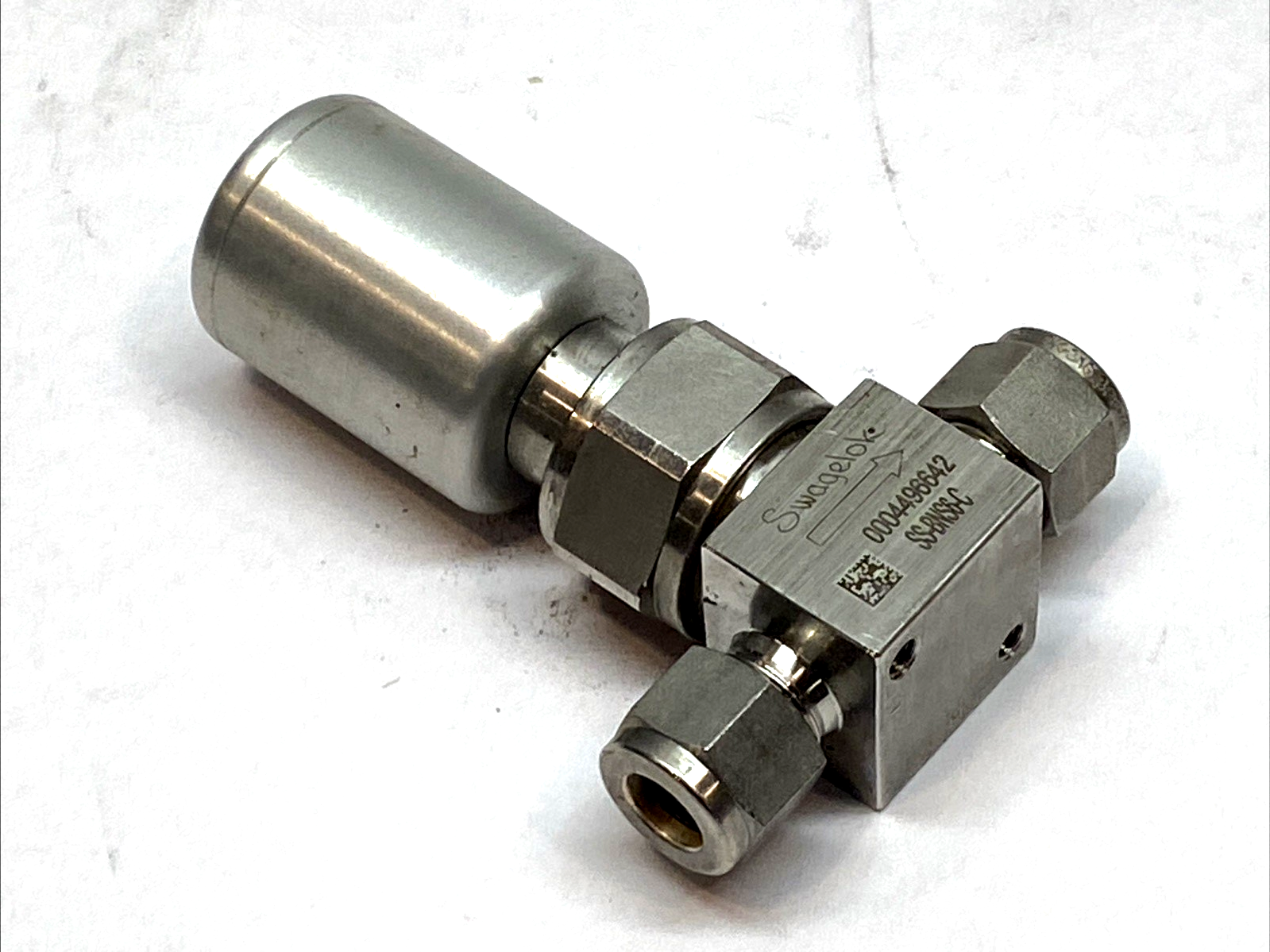 SS-BNS6-C | Swagelok Bellows Valve 3/8" Tube NC Pneumatic 316L High Purity - Used - Maverick Industrial Sales