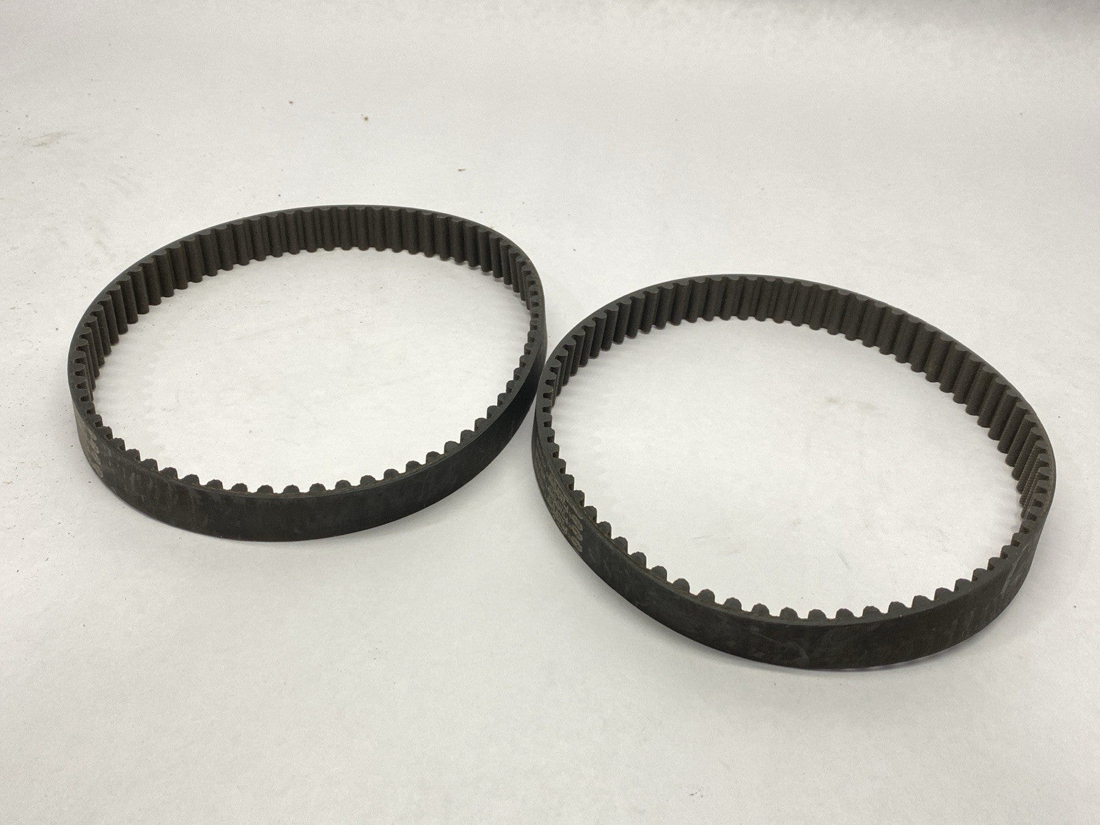 Gates HTD 576-8M-20 PowerGrip Timing Belt 576mm Pitch 20mm Wide 72 Teeth QTY 2 - New – Open box - Maverick Industrial Sales