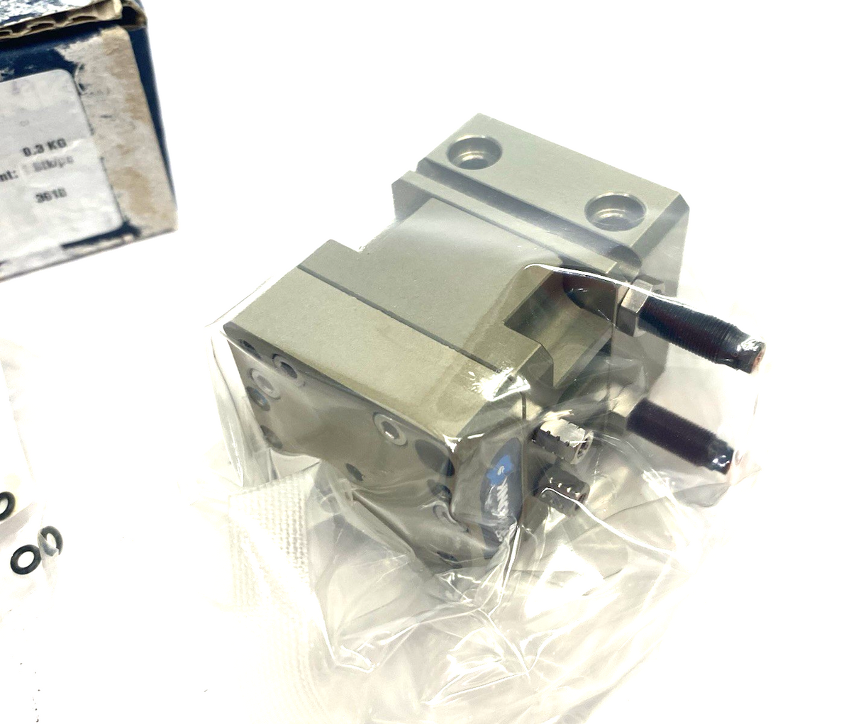 Schunk 0304065 Miniature Swivel Vane SFL-40-S-180 - Maverick Industrial Sales