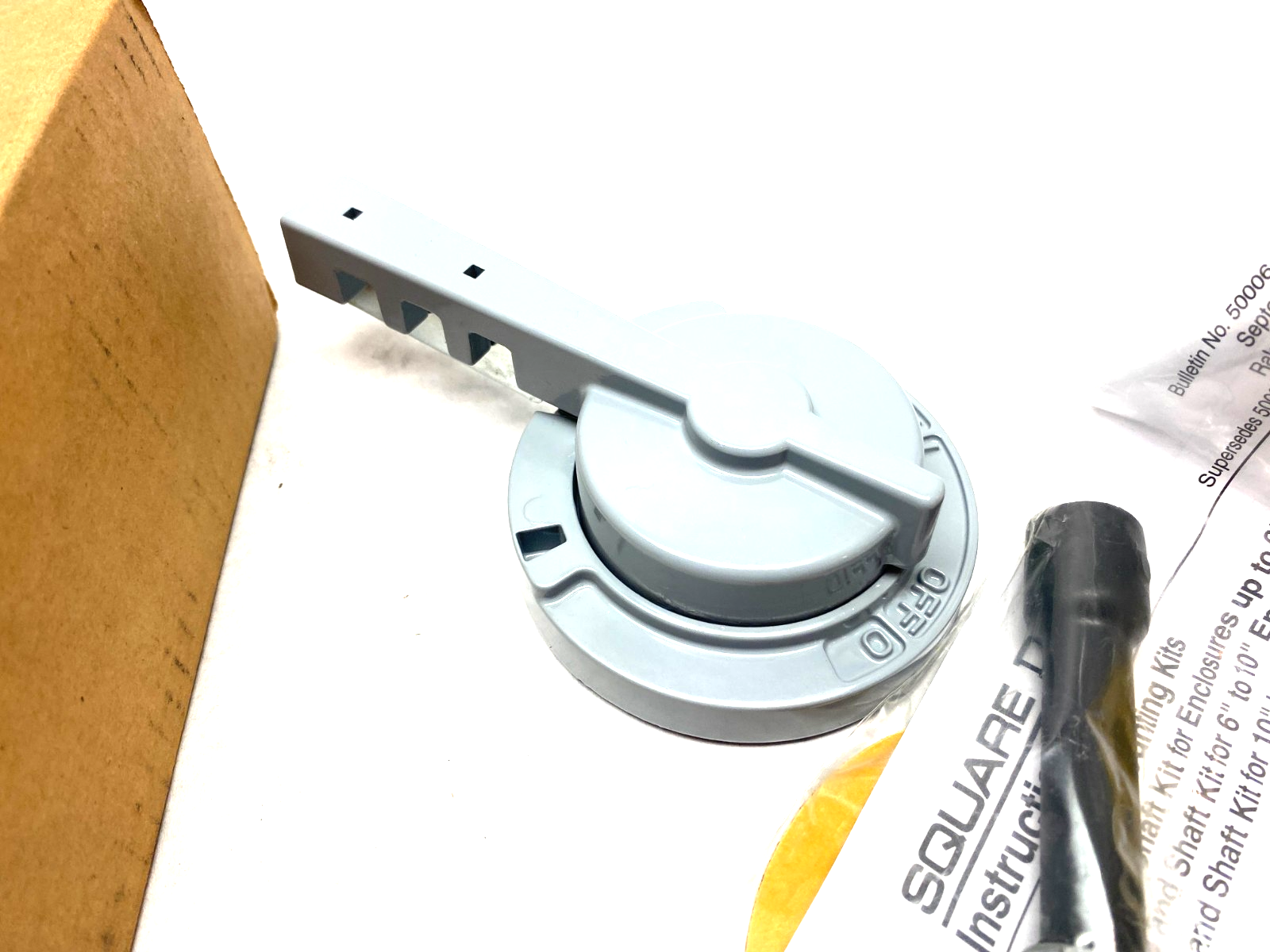 D11SF4,11880 | Schneider Electric Telemecanique D11SF4 Rotary Handle Kit, Variable Depth, 11880 - New - Maverick Industrial Sales