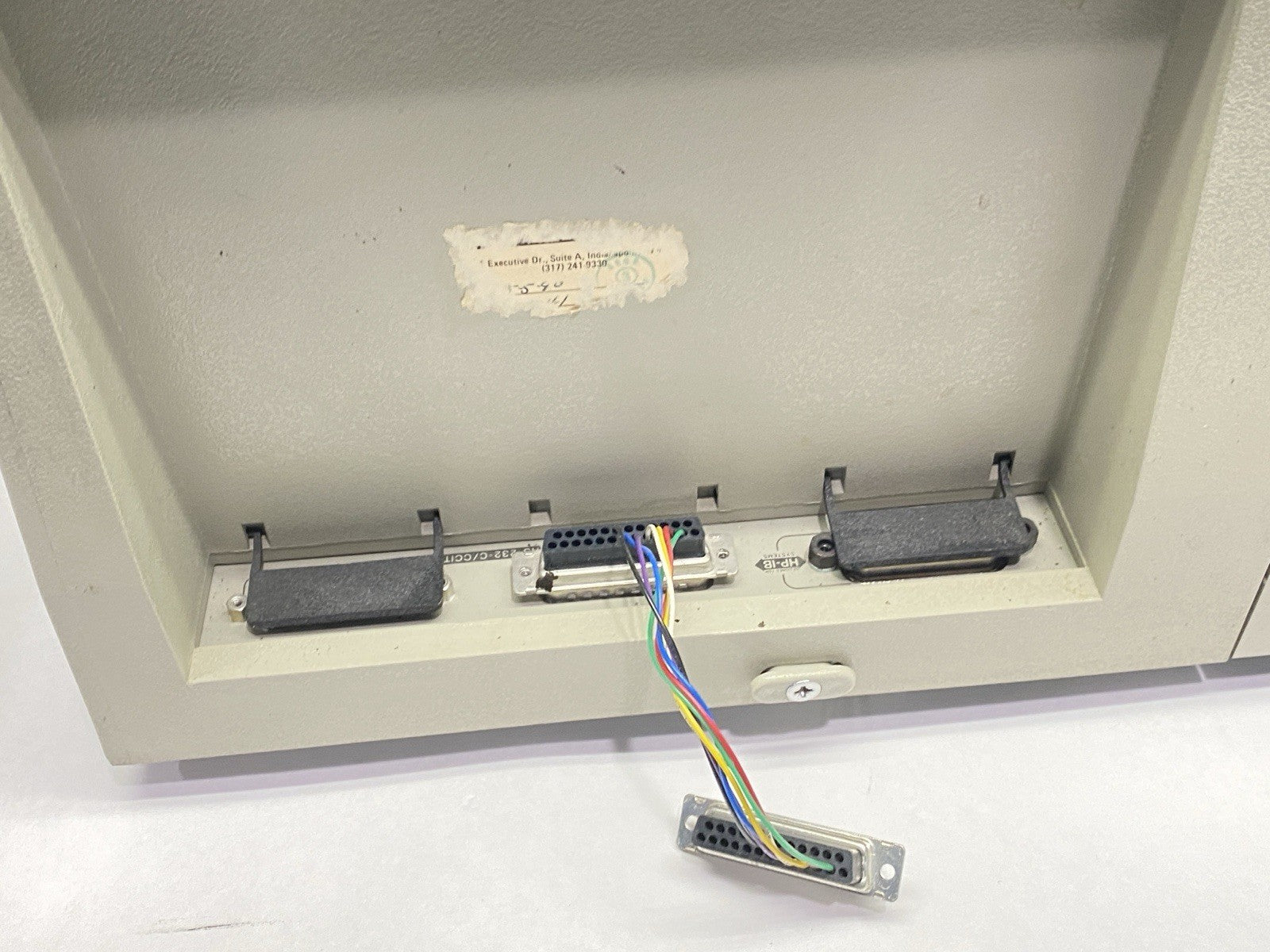 7550A | Hewlett Packard HP Graphics Plotter DAMAGED SCREEN - For parts or not working - Maverick Industrial Sales