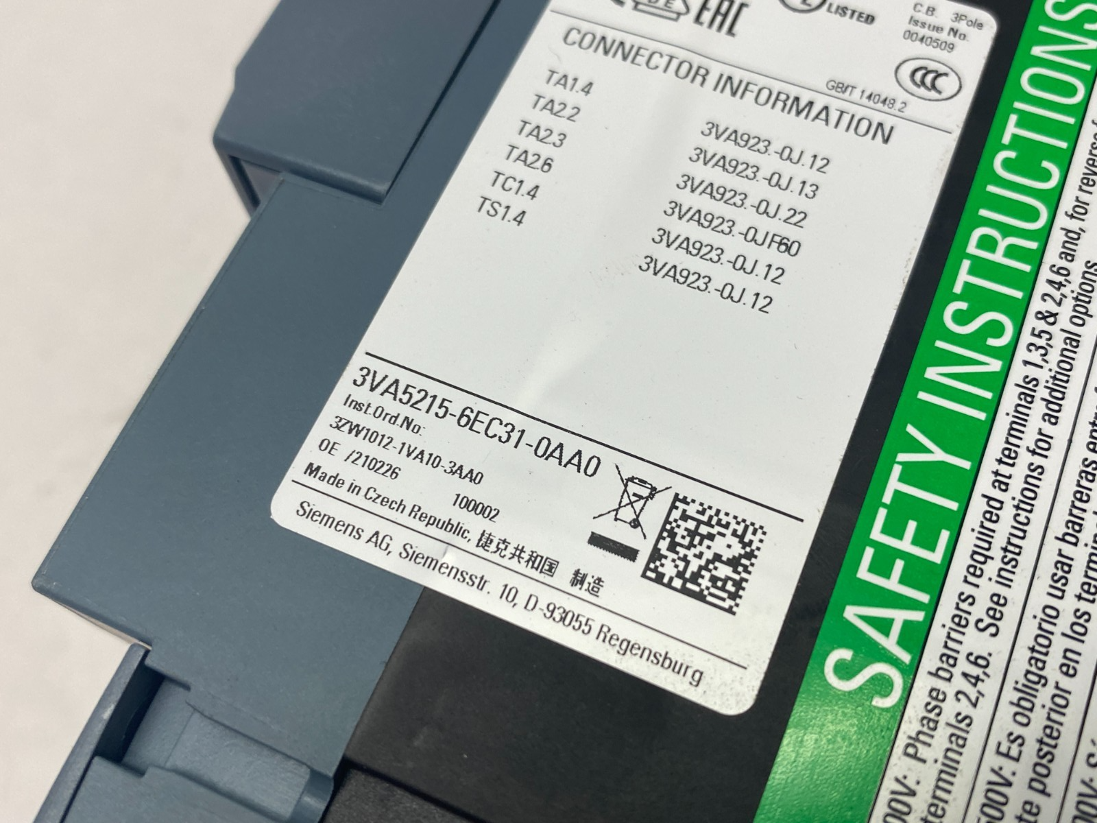 Siemens 3VA5215-6EC31-0AA0 Circuit Breaker 3-Pole 250 Breaking Cap - Maverick Industrial Sales