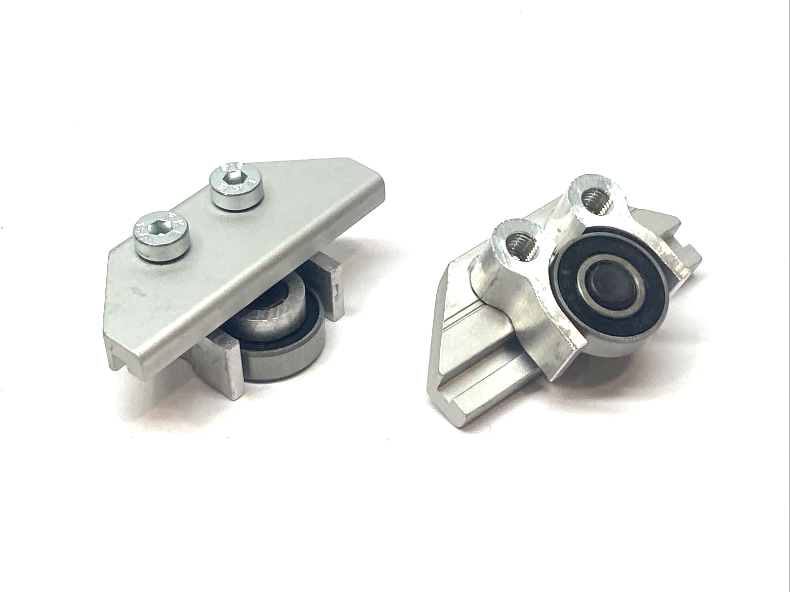 240832 | Dorner Mfg. Corp. Return Roller Assembly Cleated w/ Bearing LOT OF 2- Used - Maverick Industrial Sales