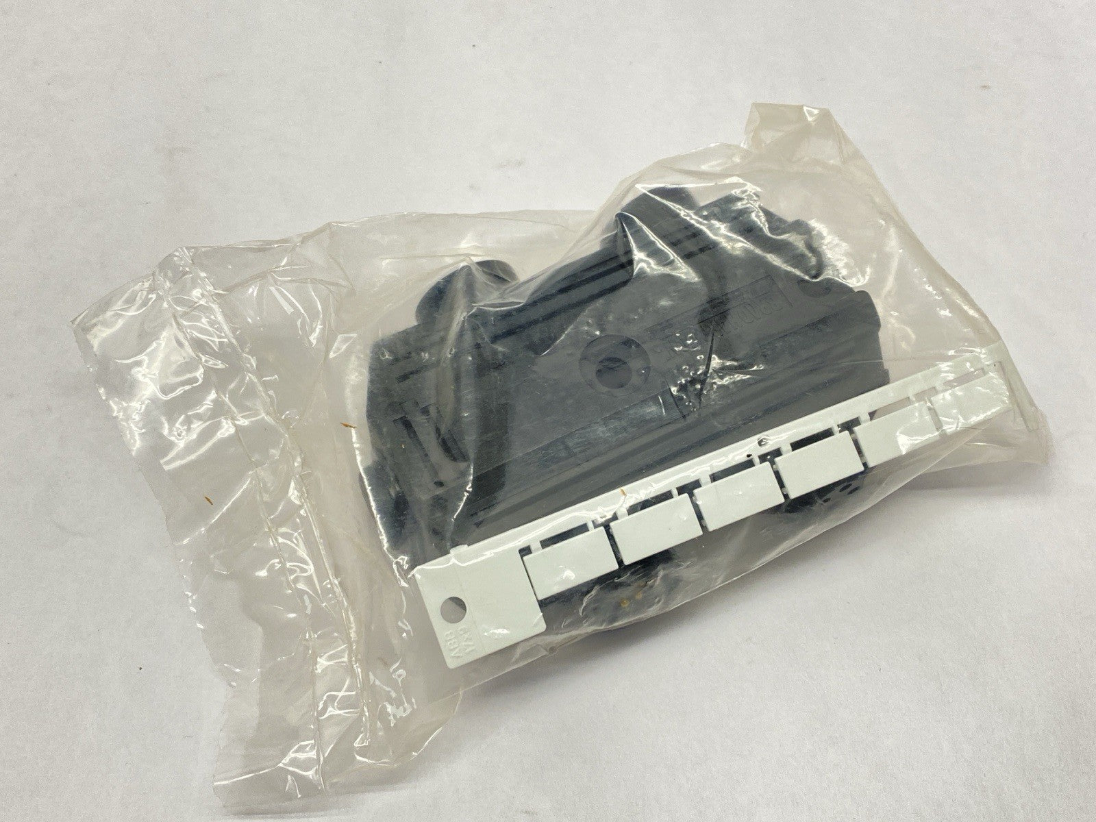 1300600083 | Molex Brad Connectivity MultiPort Interconnect Mini-Change 4-Junction - New - Maverick Industrial Sales