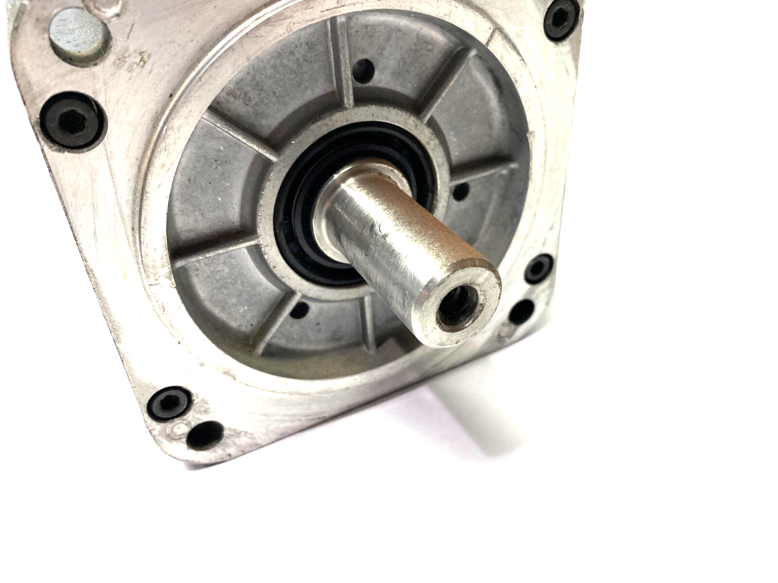 Rexroth Indramat MDD071B-N-040-N2S-095GA0 Servo Motor 3-Phase, R911265186 - Maverick Industrial Sales