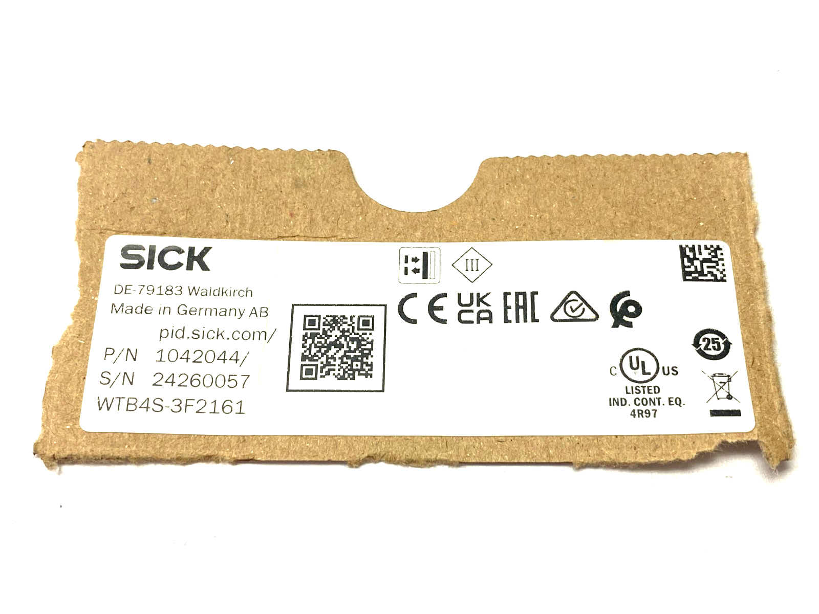 Sick WTB4S-3F2161 Photoelectric Proximity Sensor Background Suppression 1042044 - Maverick Industrial Sales