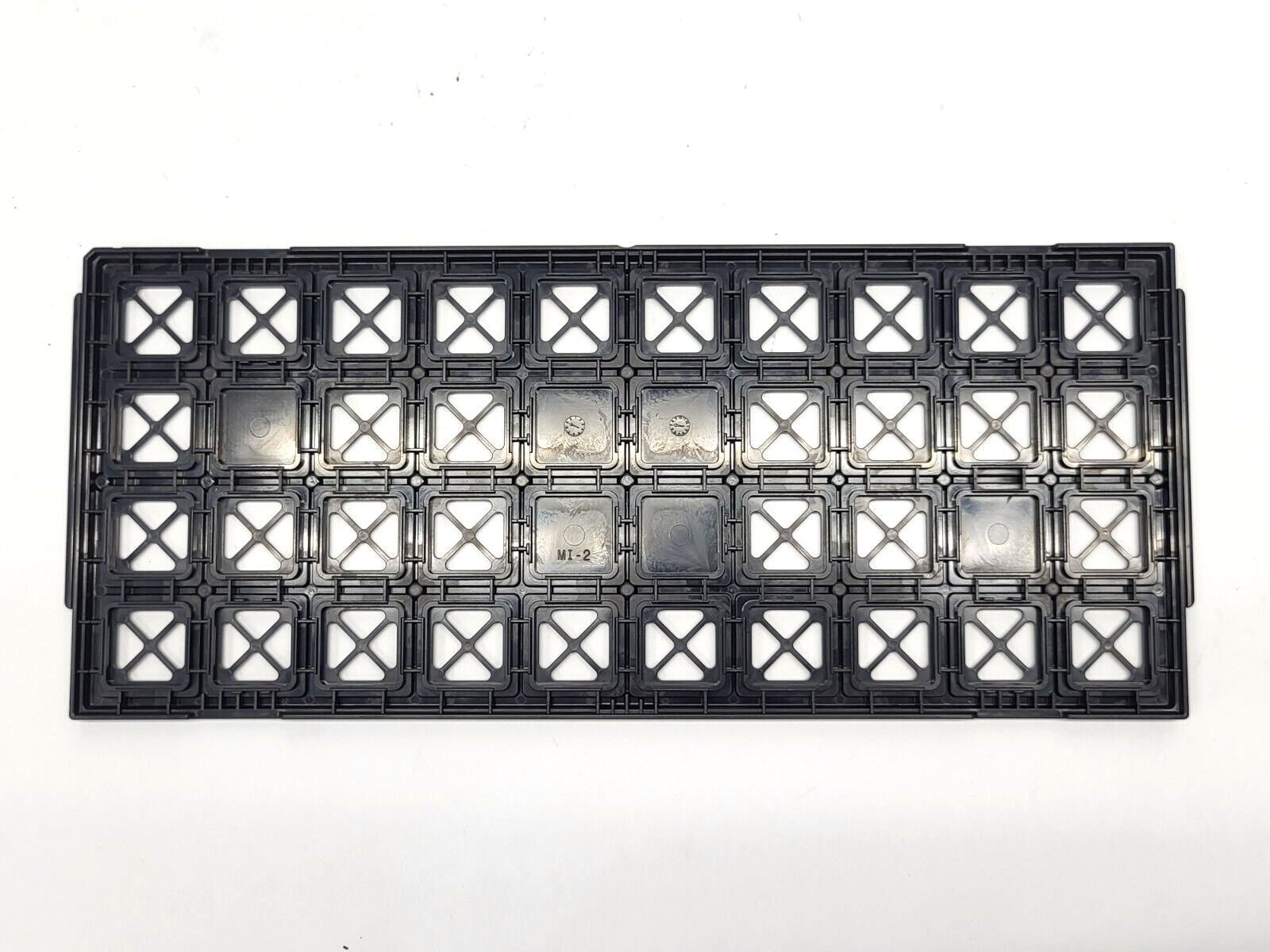 Renesas LQFP24X24X14 Max Module Tray of 40 - Maverick Industrial Sales