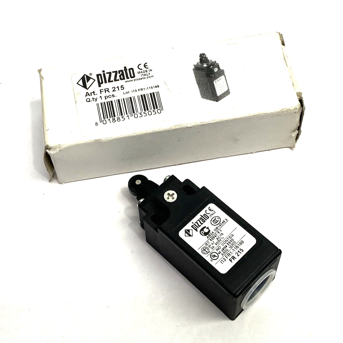 FR 215 | Pizzato Position Switch with Roller Piston Plunger 1NO-1NC Snap Action - New – Open box - Maverick Industrial Sales