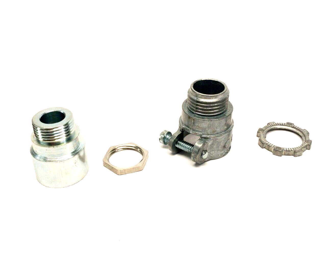 Johnson Controls M9000-100 Conduit Adaptor For M9000 Actuators 1/2" FMT 10-PACK - Maverick Industrial Sales
