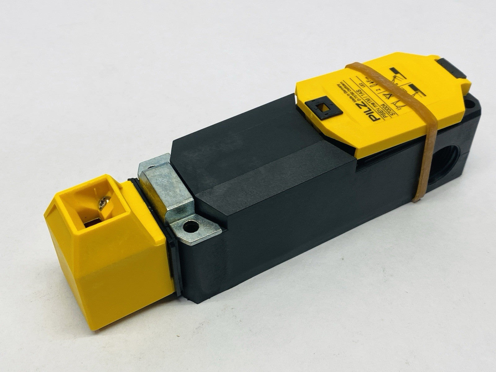 Pilz PSEN me1M/1AS Safety Gate System w/ Mechanical Lock 570004 - Maverick Industrial Sales