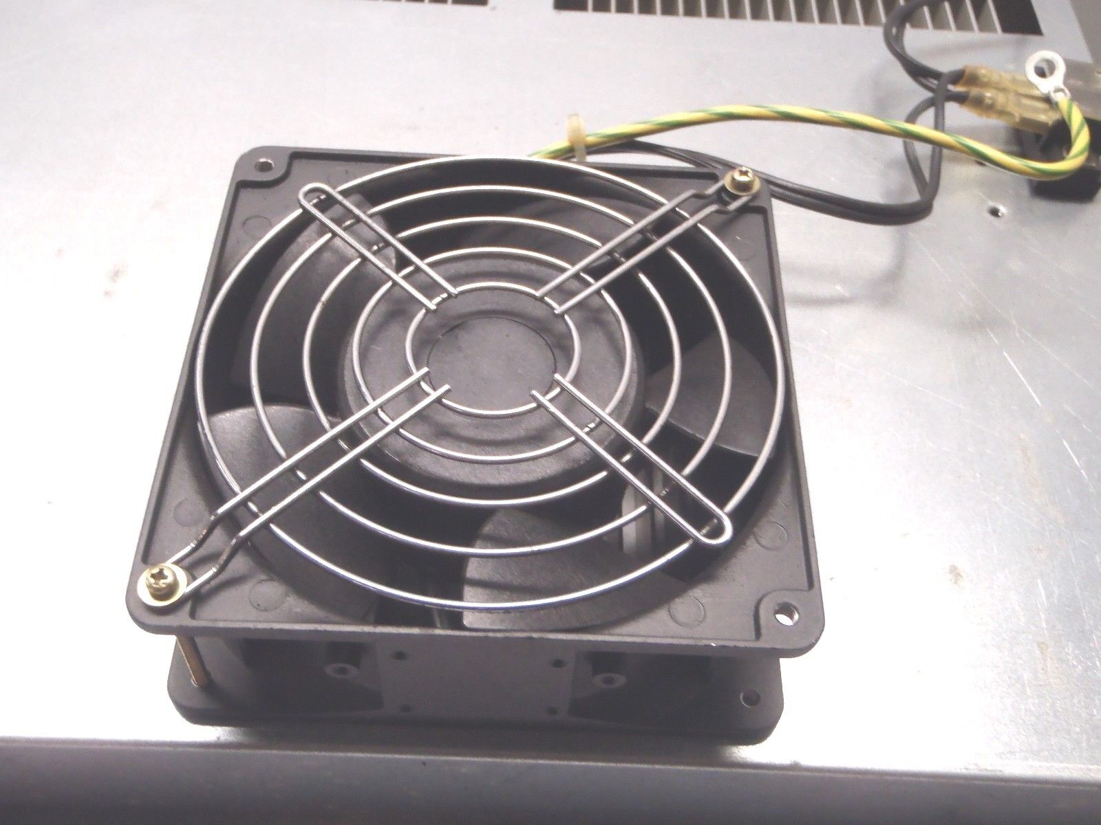 Fanuc A05B-2350-C900 Cooling Unit N0674 1994 11 for Robot S-20i - Maverick Industrial Sales