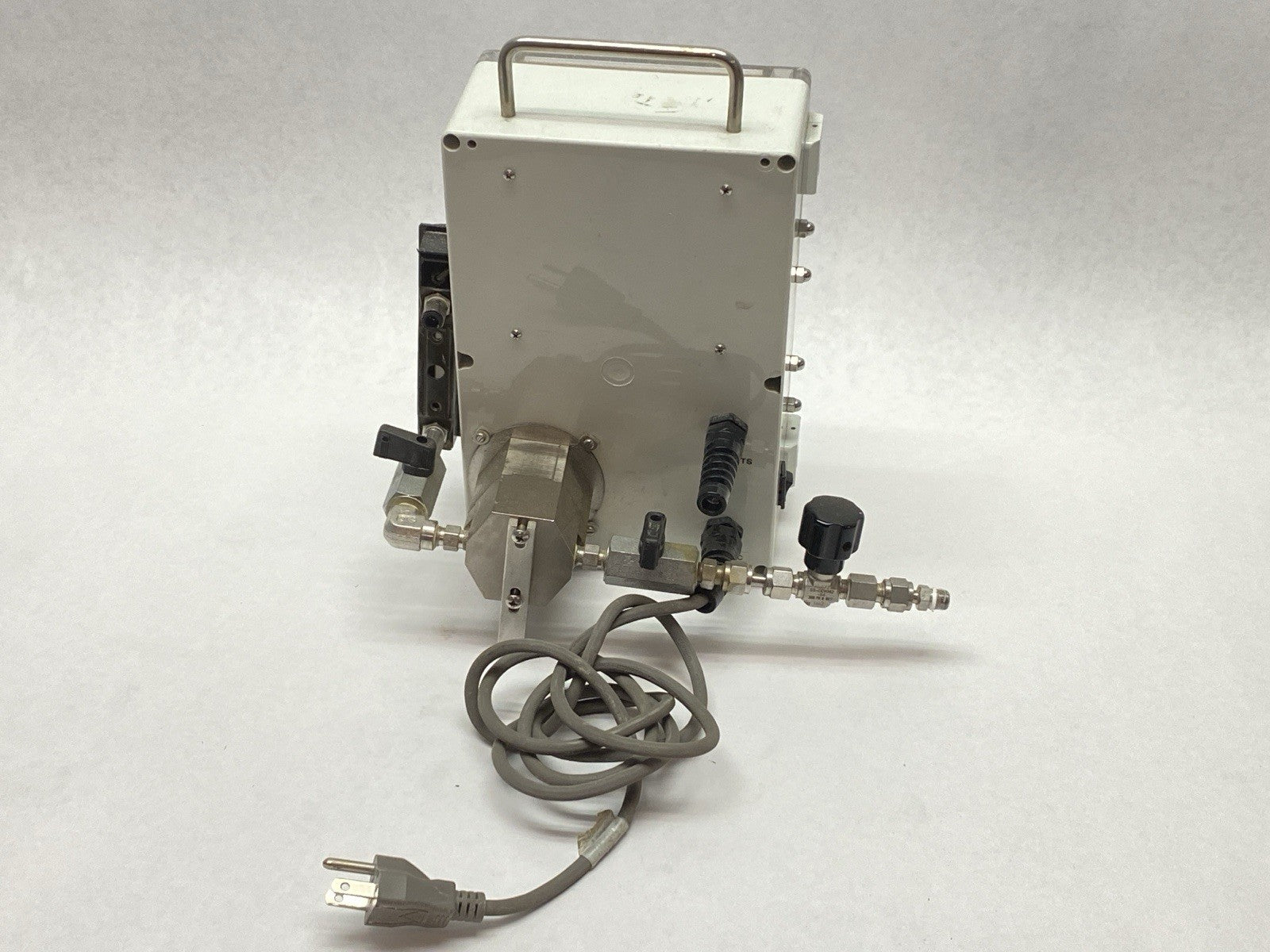 3000-G115BTP | Alpha Omega Instruments Series 3000 Trace Oxygen Analyzer 115VAC - For parts or not working - Maverick Industrial Sales