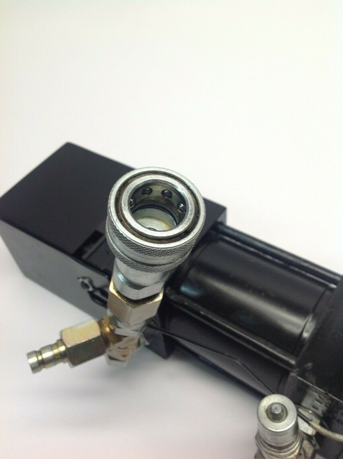 Parker 03.25 KJ3L LTS13A13A 2.500 Hydraulic Cylinder 1300 psi - Maverick Industrial Sales