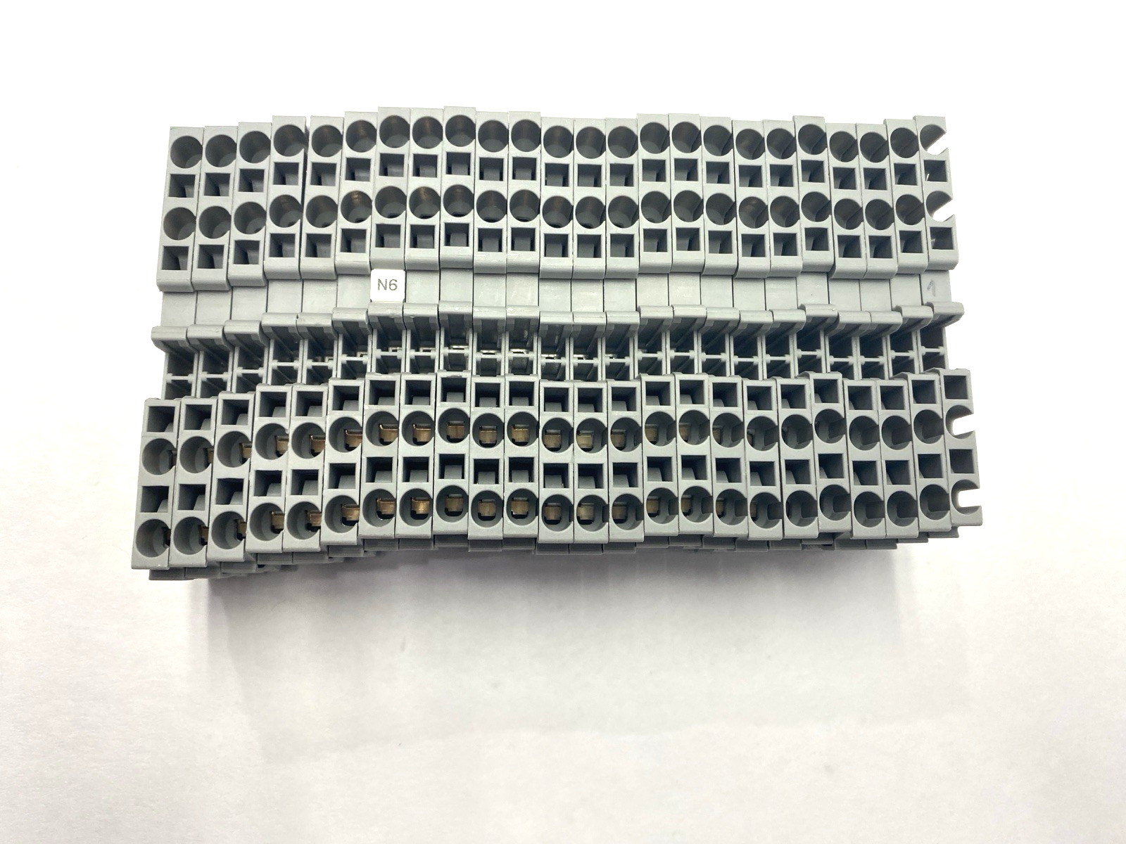 3031306 | Phoenix Contact ST 2,5-QUATTRO Feed-Through Terminal Block LOT OF 24 - Used - Maverick Industrial Sales