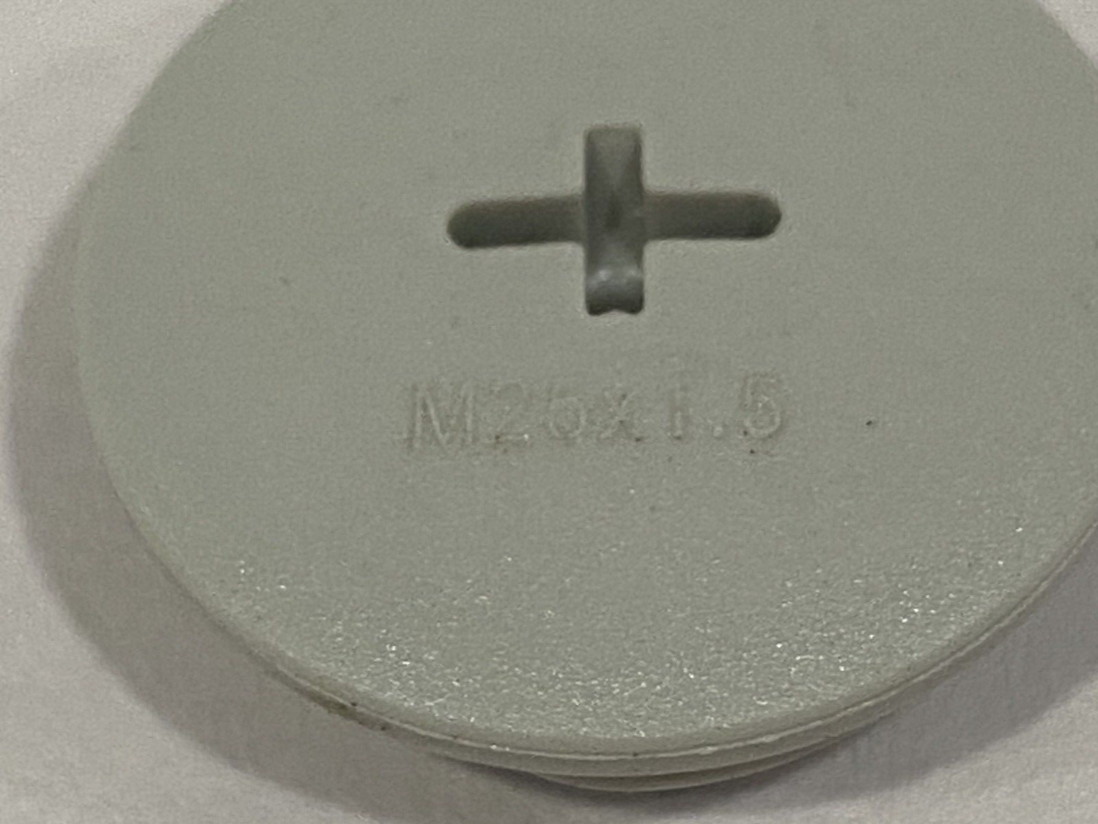 Schlegel Bimed BMBS-13 (Y)(+)(TL6) Round Polymide Plug M25 x 1.5 LOT OF 100 - Maverick Industrial Sales