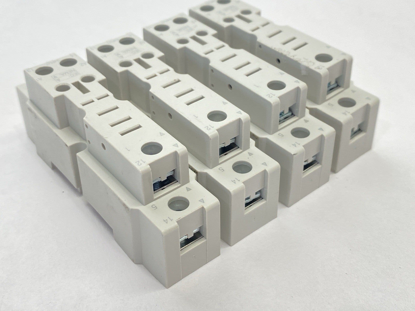 Schneider Electric 70-781D5R-1A Relay Base 16A 300V LOT OF 4 - Maverick Industrial Sales