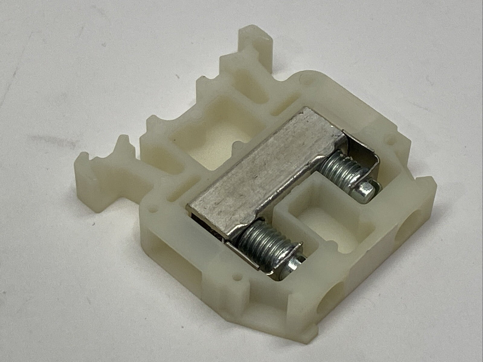 Allen Bradley 1492-HM3 Ser A Finger Safe Terminal Block White BOX OF 38 - Maverick Industrial Sales