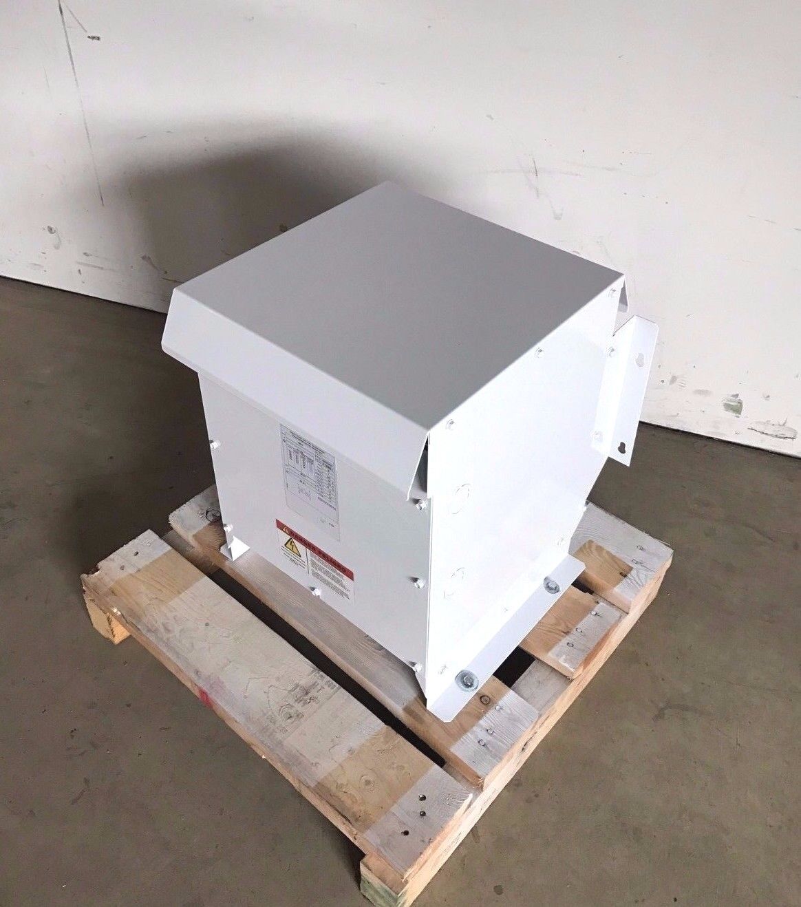 Hammond Power Solutions 218801 Single Phase Dry Type Transformer 10 kVA 480V - Maverick Industrial Sales