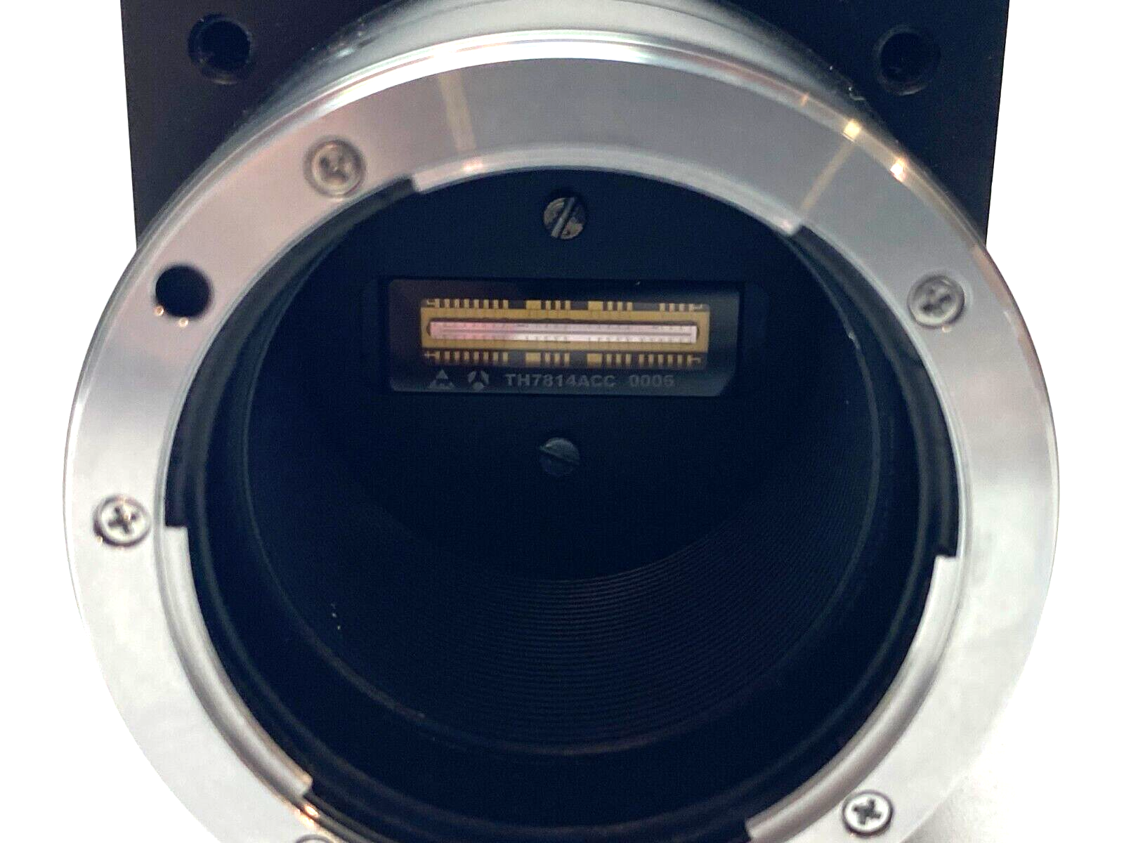 L101-2k, 1000009137-01 | Basler L101-2k Line Scan Camera 1x8 Bit 1000009137-01 - Used - Maverick Industrial Sales