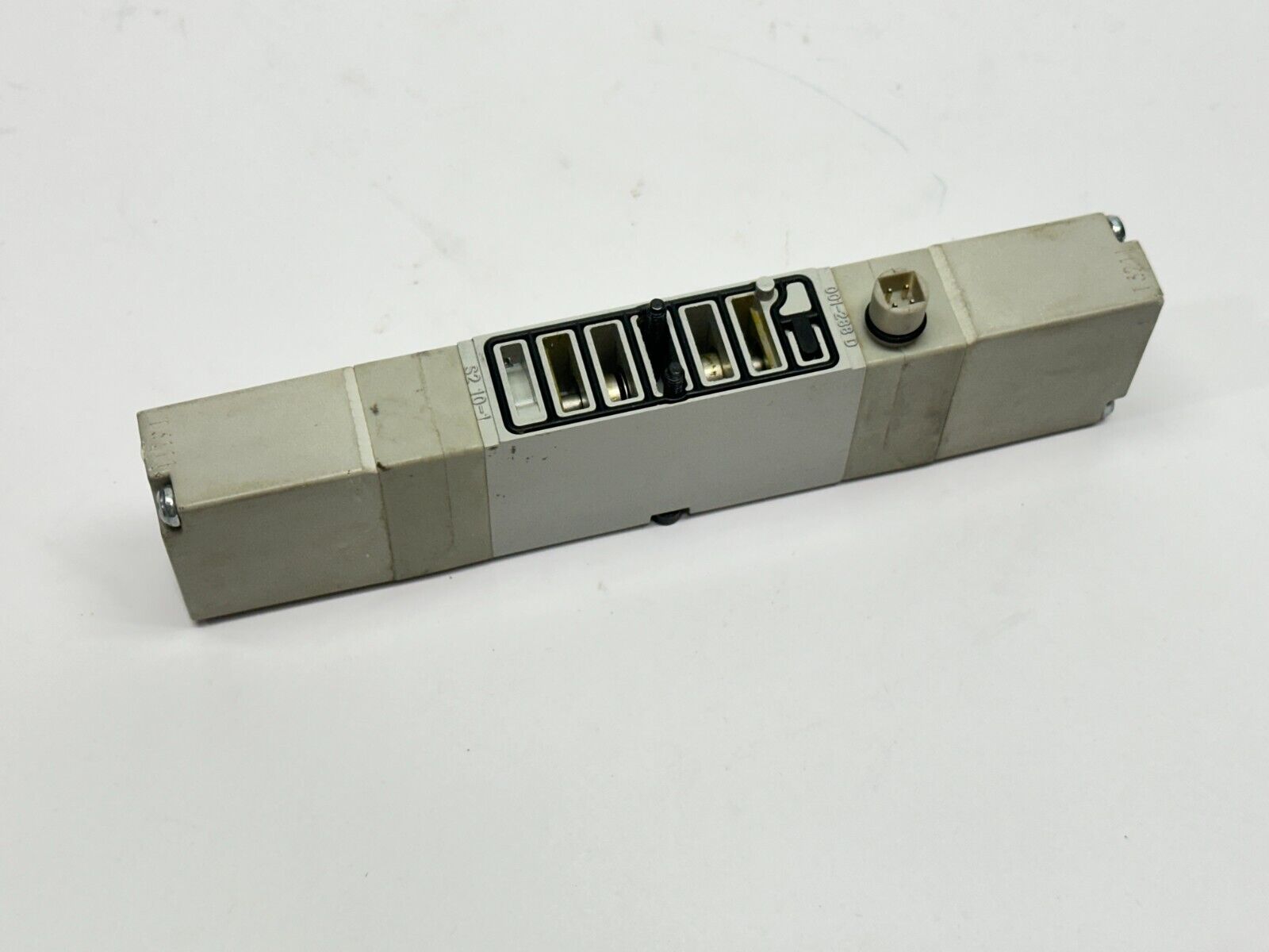 Numatics 051BBAZ2MN00061 MK 5 Series Solenoid Valve 4-Way 24VDC 1.35W - Maverick Industrial Sales