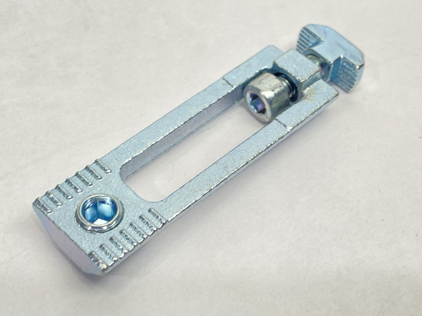14132 | 80/20 40 Series Milling Connector 18 x 8.3mm LOT OF 10 - New - Maverick Industrial Sales