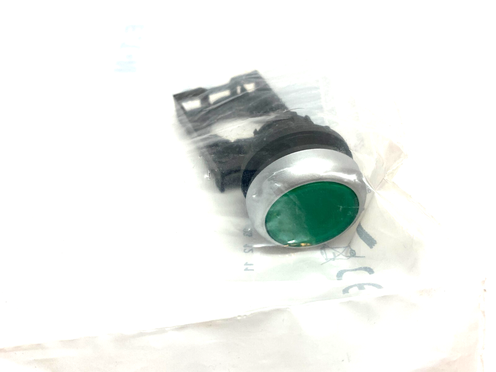 Eaton M22-DL-G Flush Head Illuminated Pushbutton Green - Maverick Industrial Sales