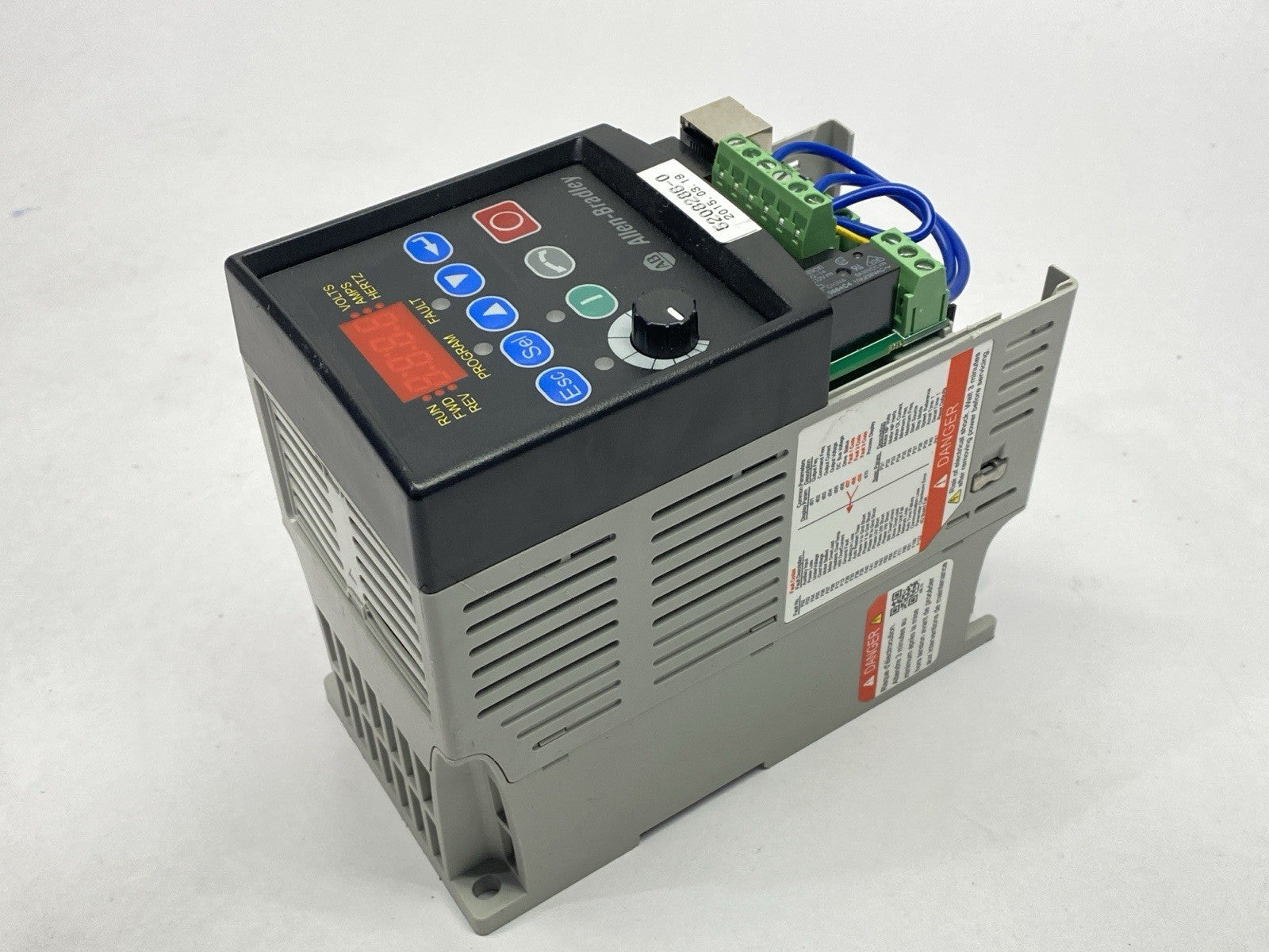 22A-B4P5N104 | Allen Bradley Ser A PowerFlex AC Drive 4-0.75kW 1HP - For parts or not working - Maverick Industrial Sales