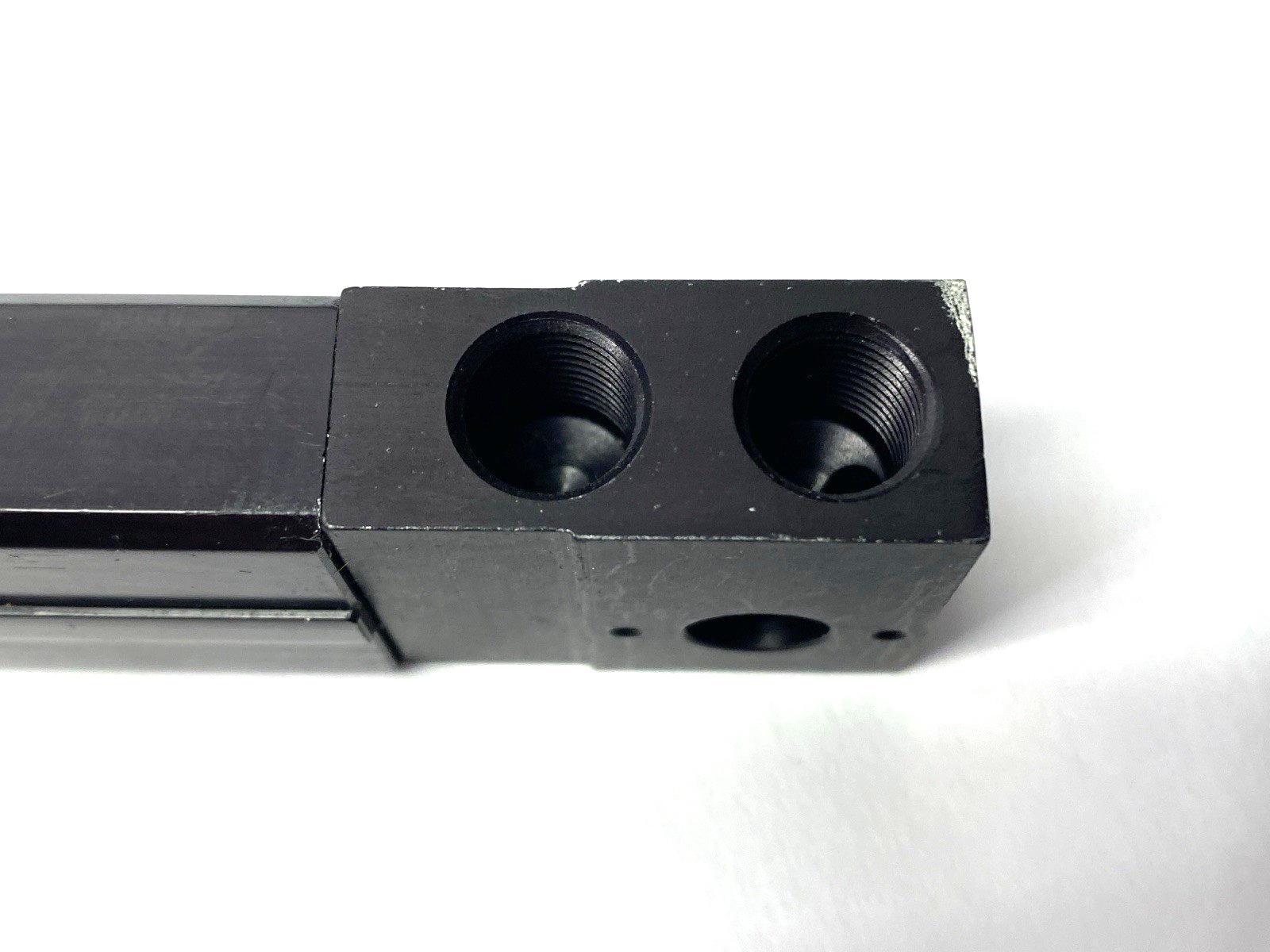 Destaco OTAL-040 Robohand Pneumatic Telescoping Linear Base 13" DAMAGED - Maverick Industrial Sales