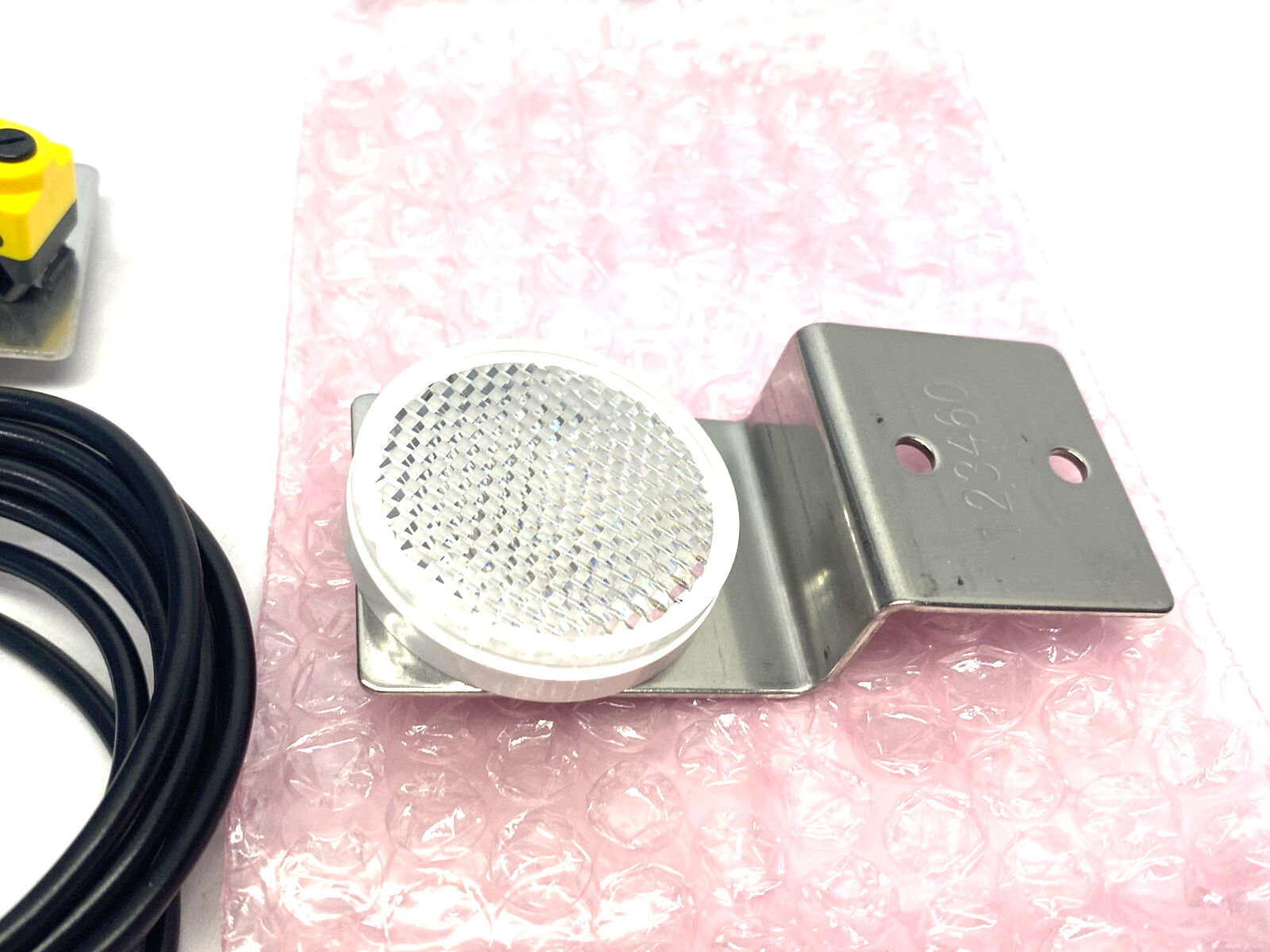 Banner QS18AP6LPQ-96378 WORLD-BEAM Polarized Retro Reflective Sensor - Maverick Industrial Sales