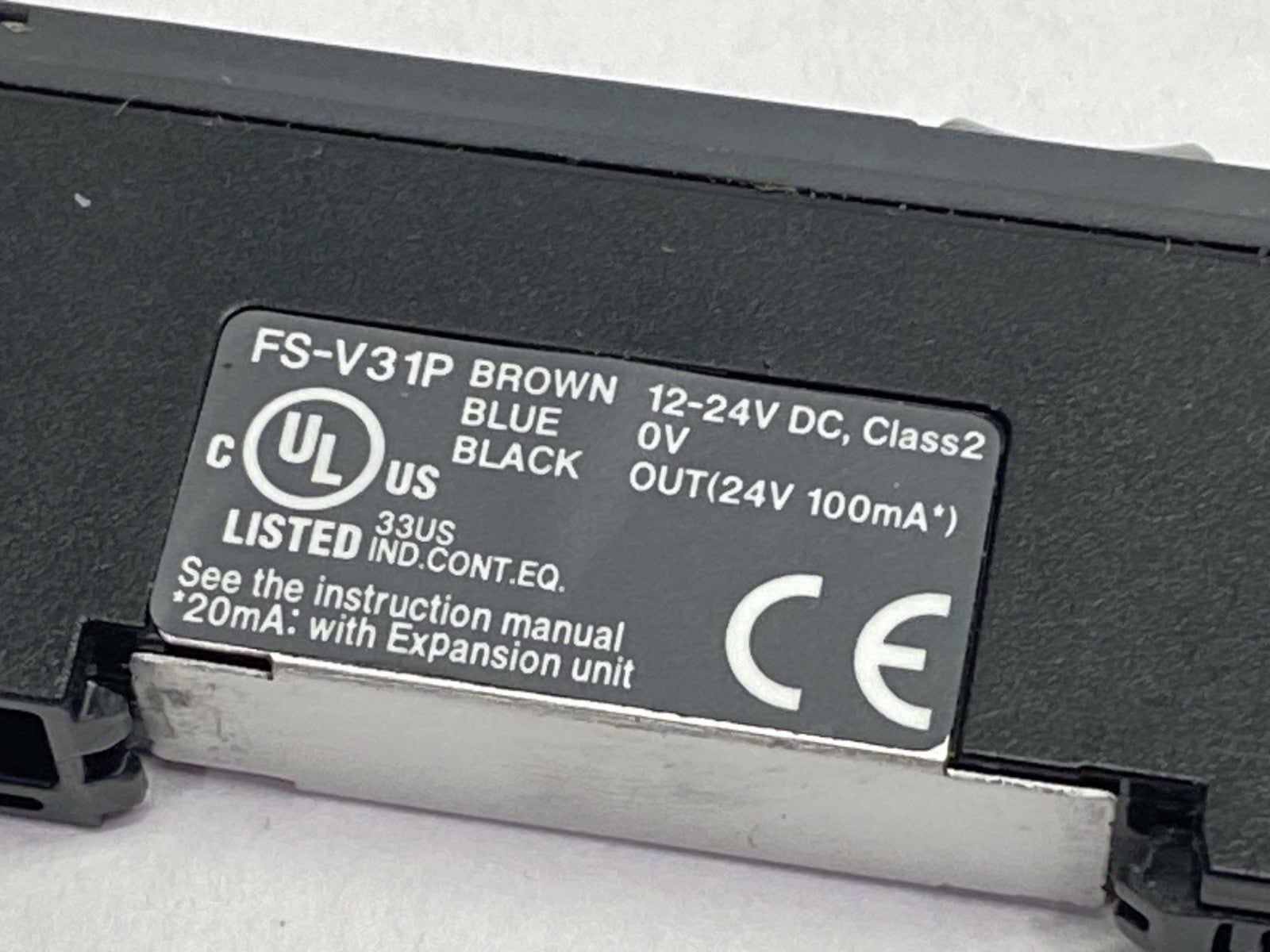 Keyence FS-V31P Fiber Amplifier Main Unit Male M8 3-Pin 72" Cable NO COVER - Maverick Industrial Sales