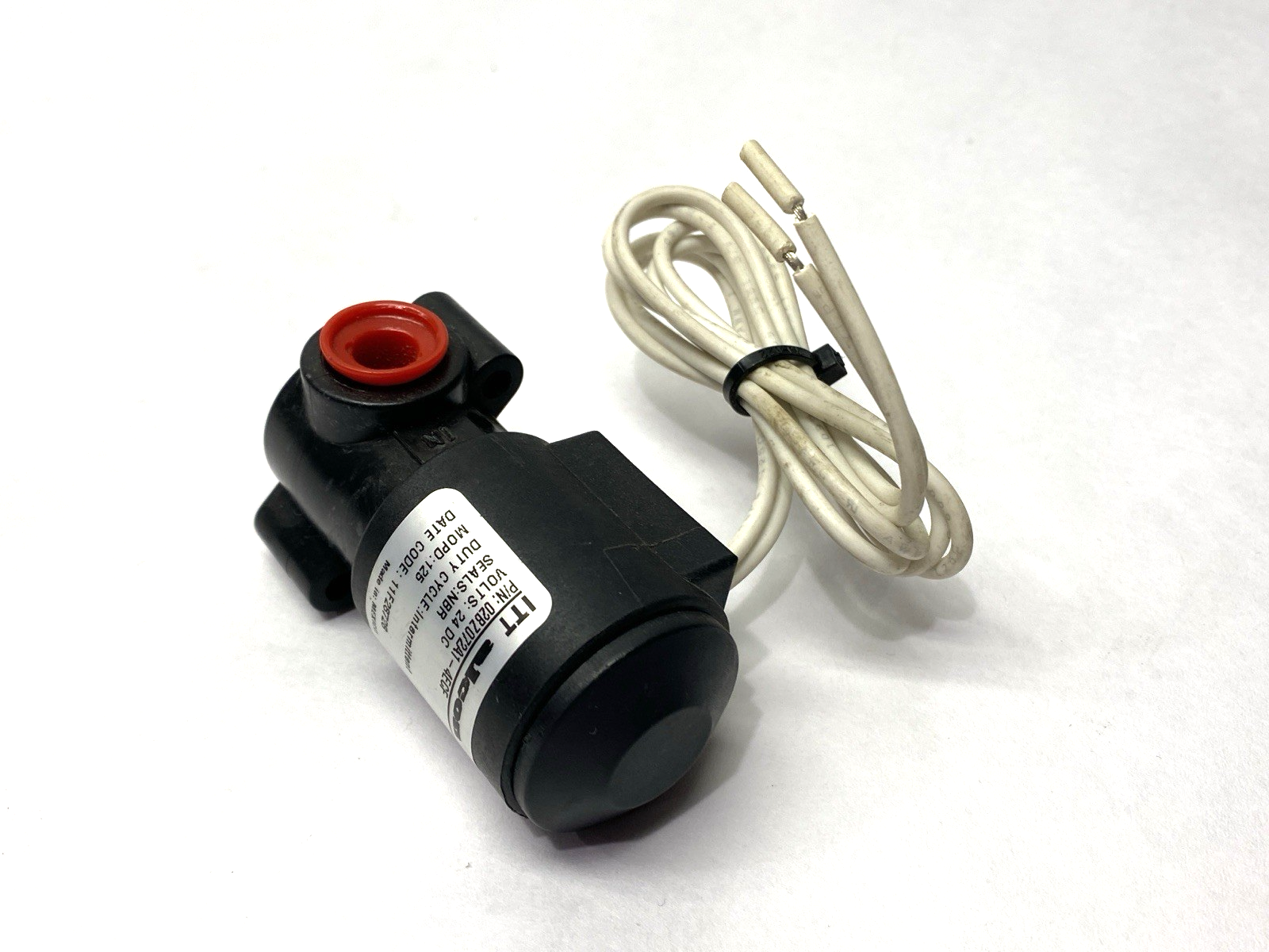 02BZ072A1-4ECF | Alcon Solenoid Valve 1/4" Ports 24VDC - New Other - Maverick Industrial Sales