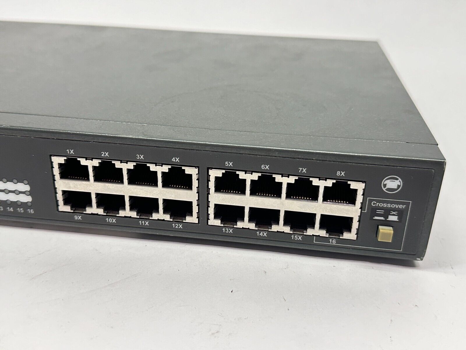 SMC EZNET-16SW EZ Switch 10/100 Network Switch 1016DT - Maverick Industrial Sales