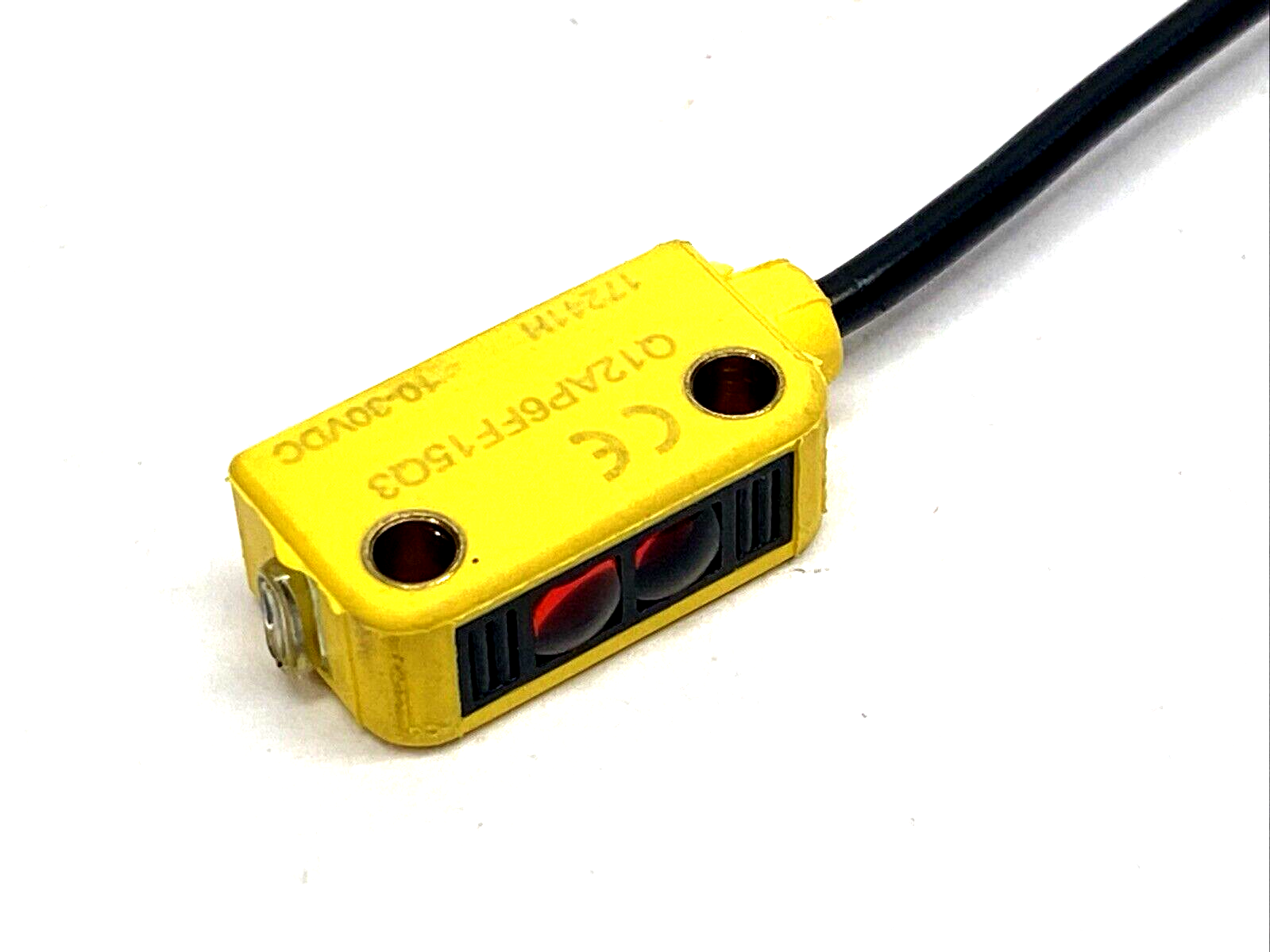 Banner Q12AP6FF15Q3 Miniature Photoelectric Sensor, 15mm Range, 77101 - Maverick Industrial Sales