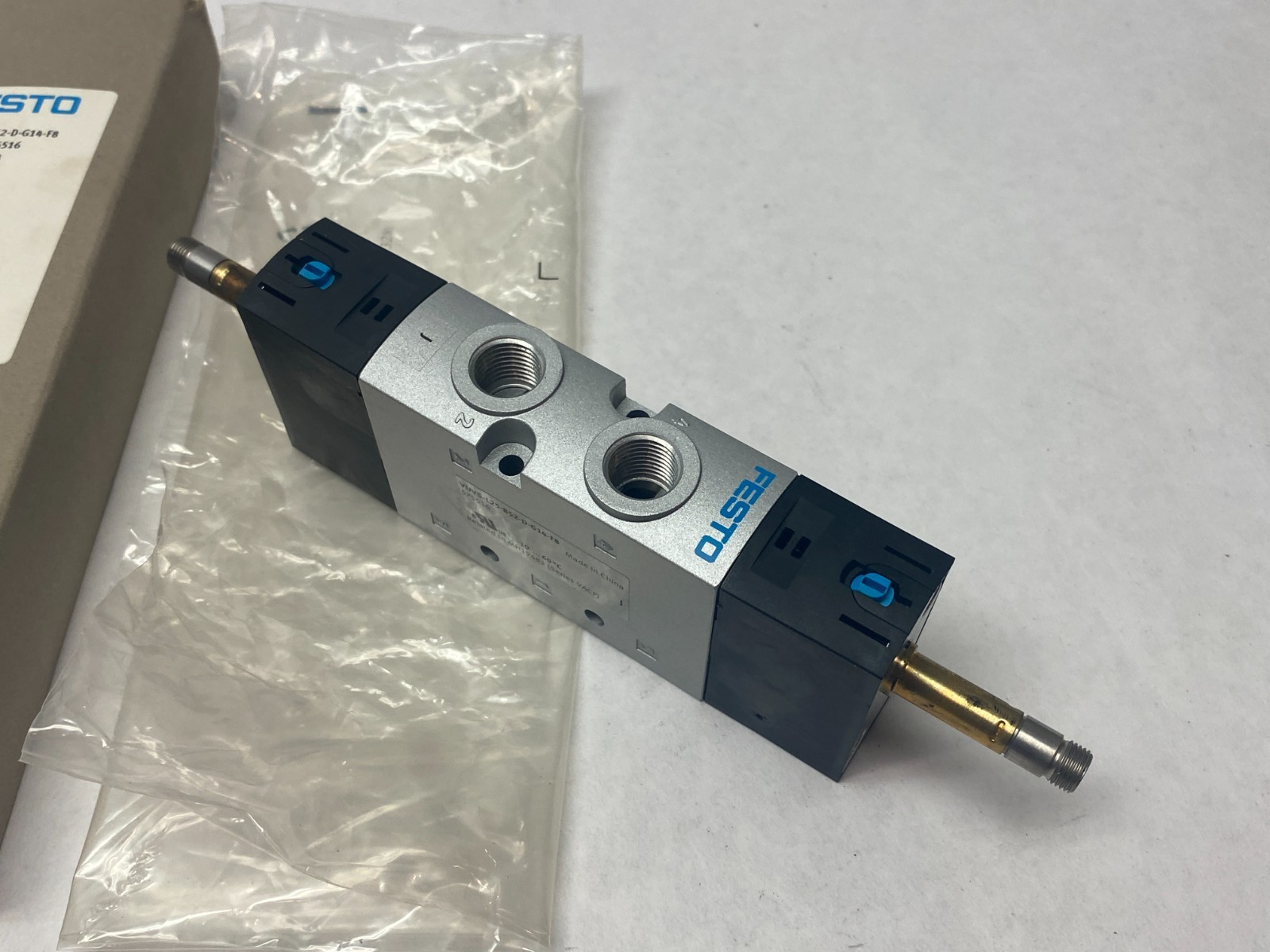 Festo VUVS-L25-B52-D-G14-F8 Solenoid Valve 5/2, Bistable 575516 - Maverick Industrial Sales