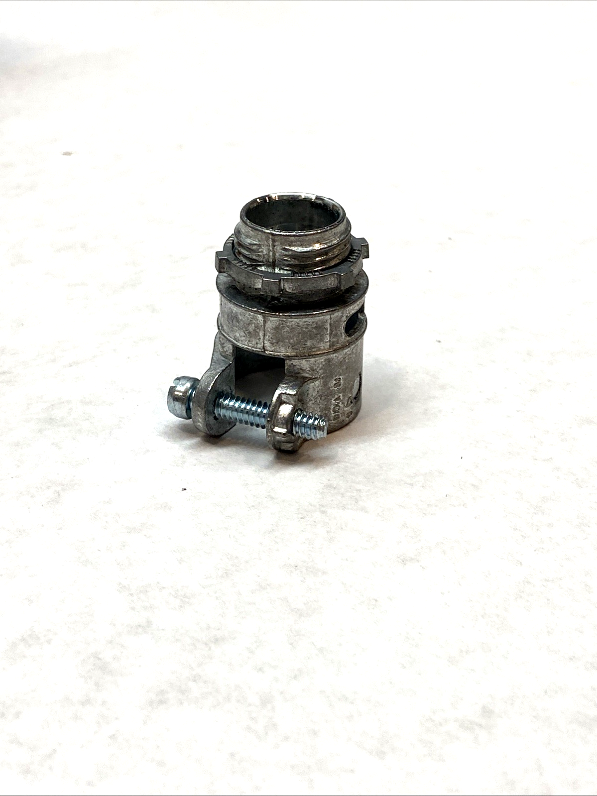 SC-50 | Emerson NEER Straight Squeeze Connector 1/2" Non-Insulated LOT OF 14 - New – Open box - Maverick Industrial Sales