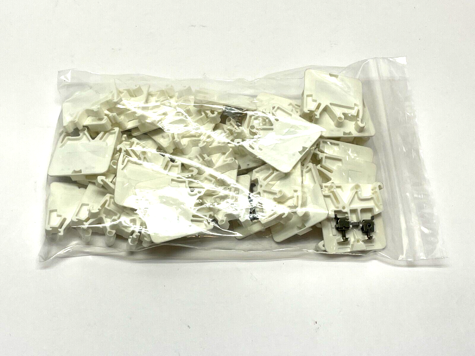 Weidmuller OSC 4 Terminal Block White 600V LOT OF 38 - Maverick Industrial Sales