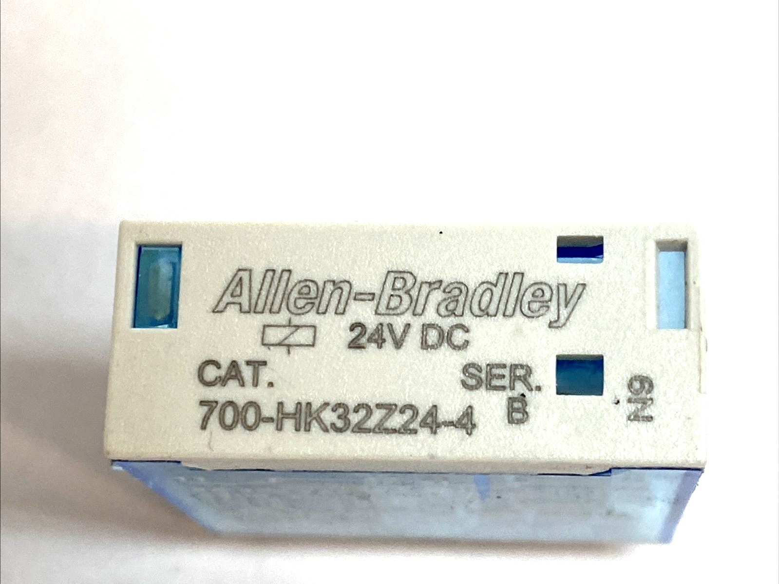 Allen‑Bradley 700-HK32Z24-4 Slim Line Relay 8A 24VDC SER. B LOT OF 2 - Maverick Industrial Sales